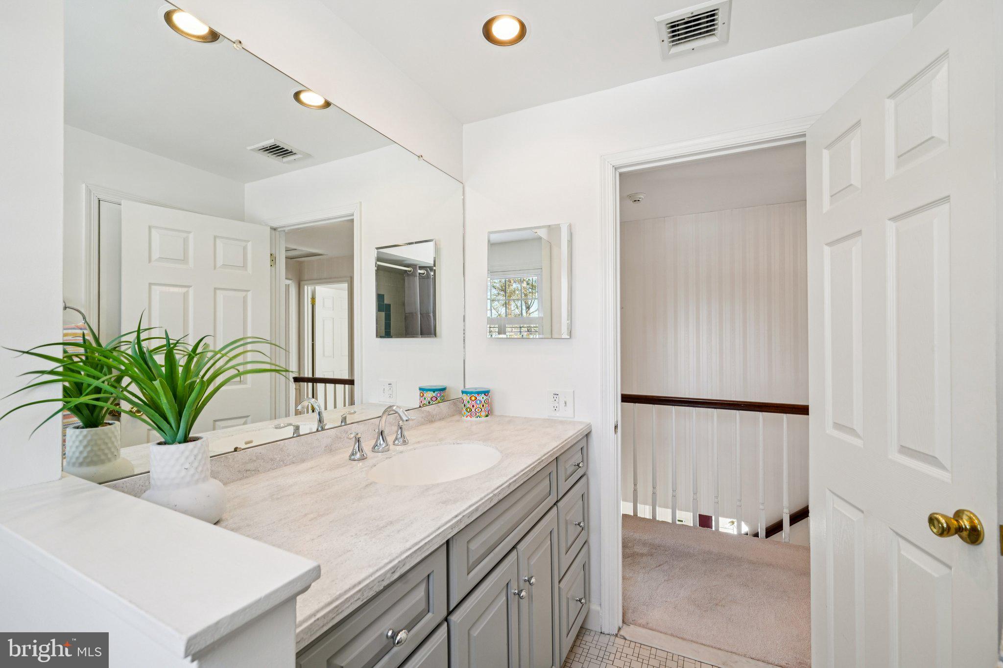 VALLEY FALLS - Residential