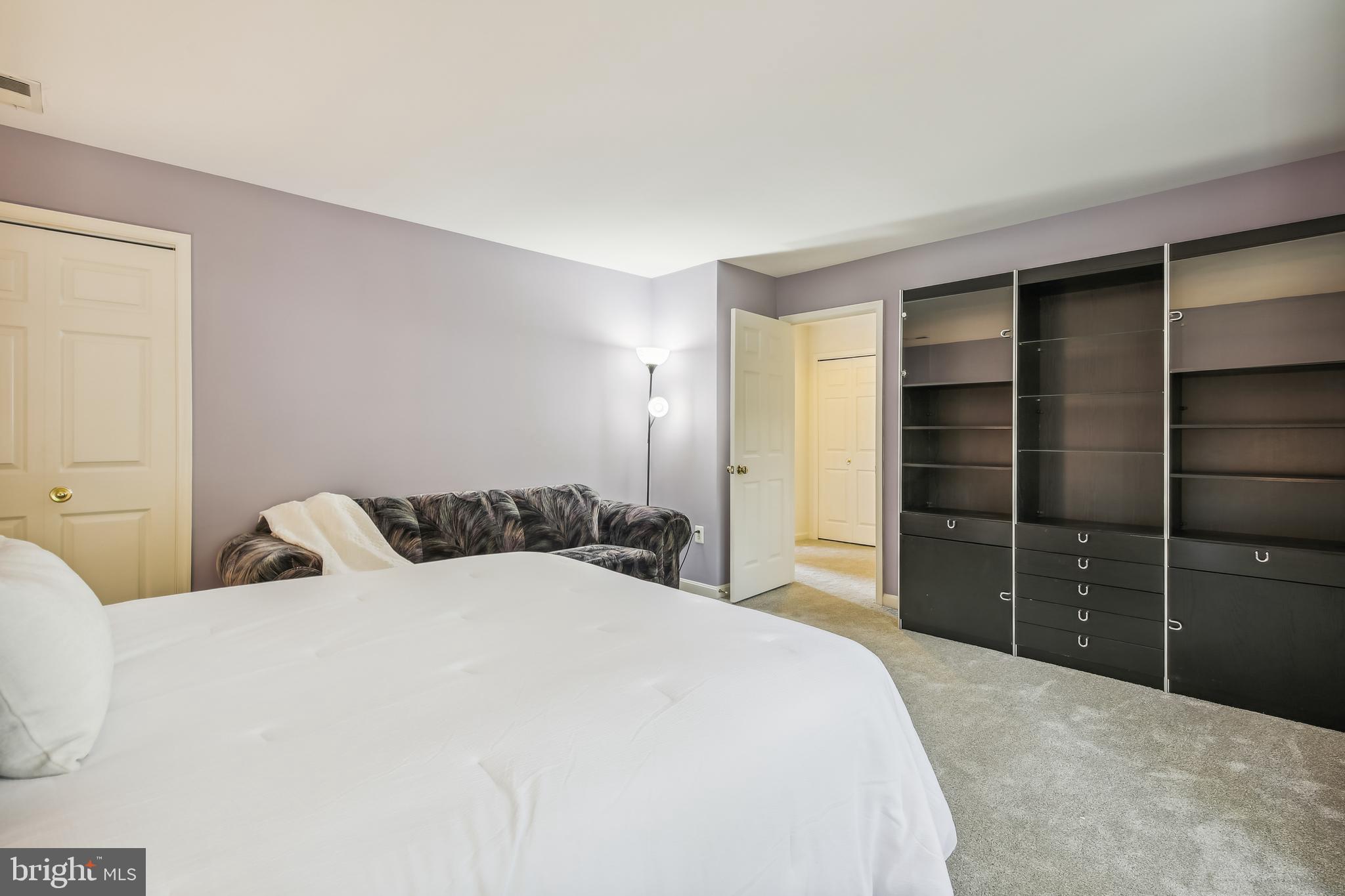 WOODFORD - Residential