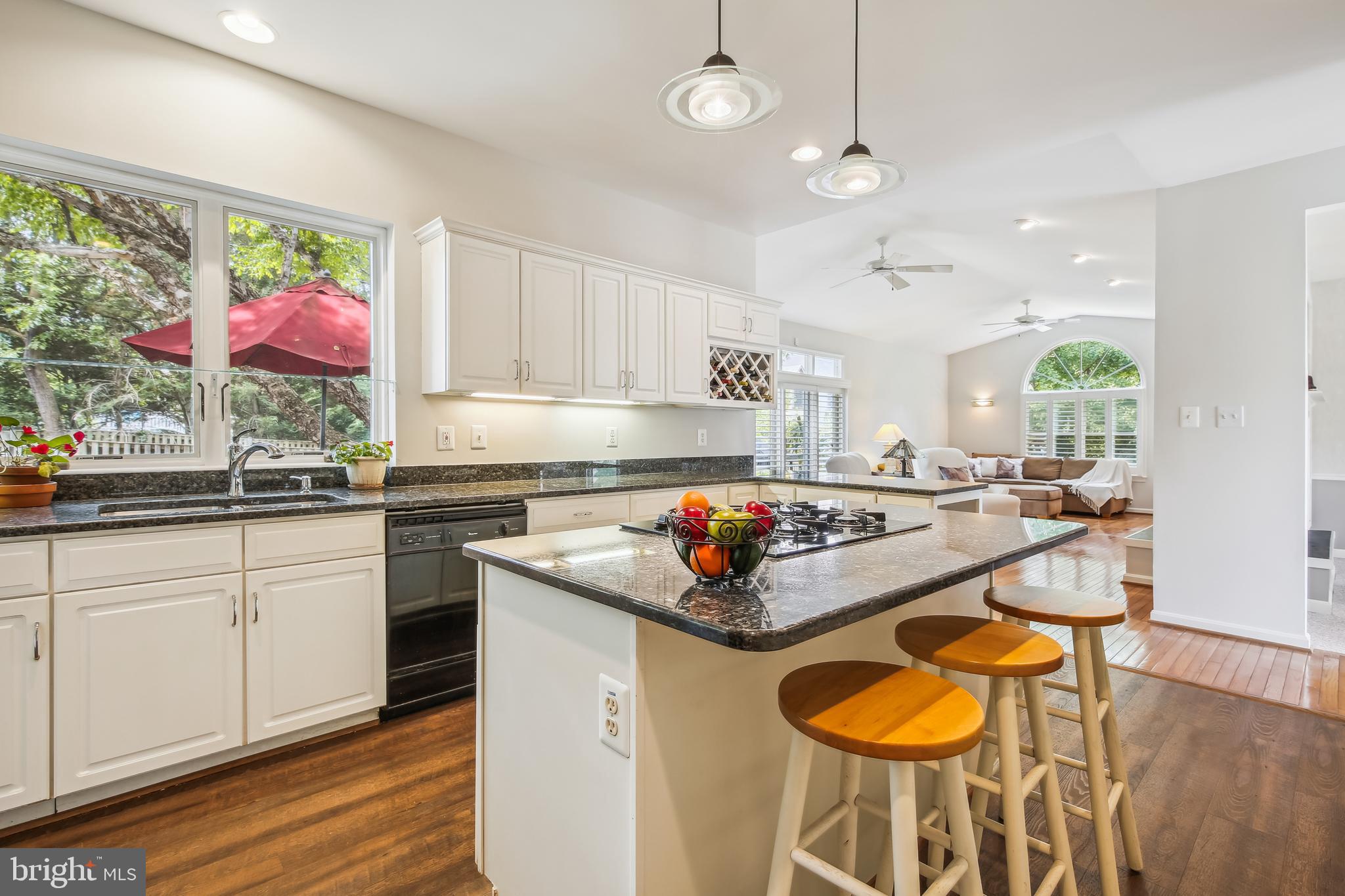 WOODFORD - Residential