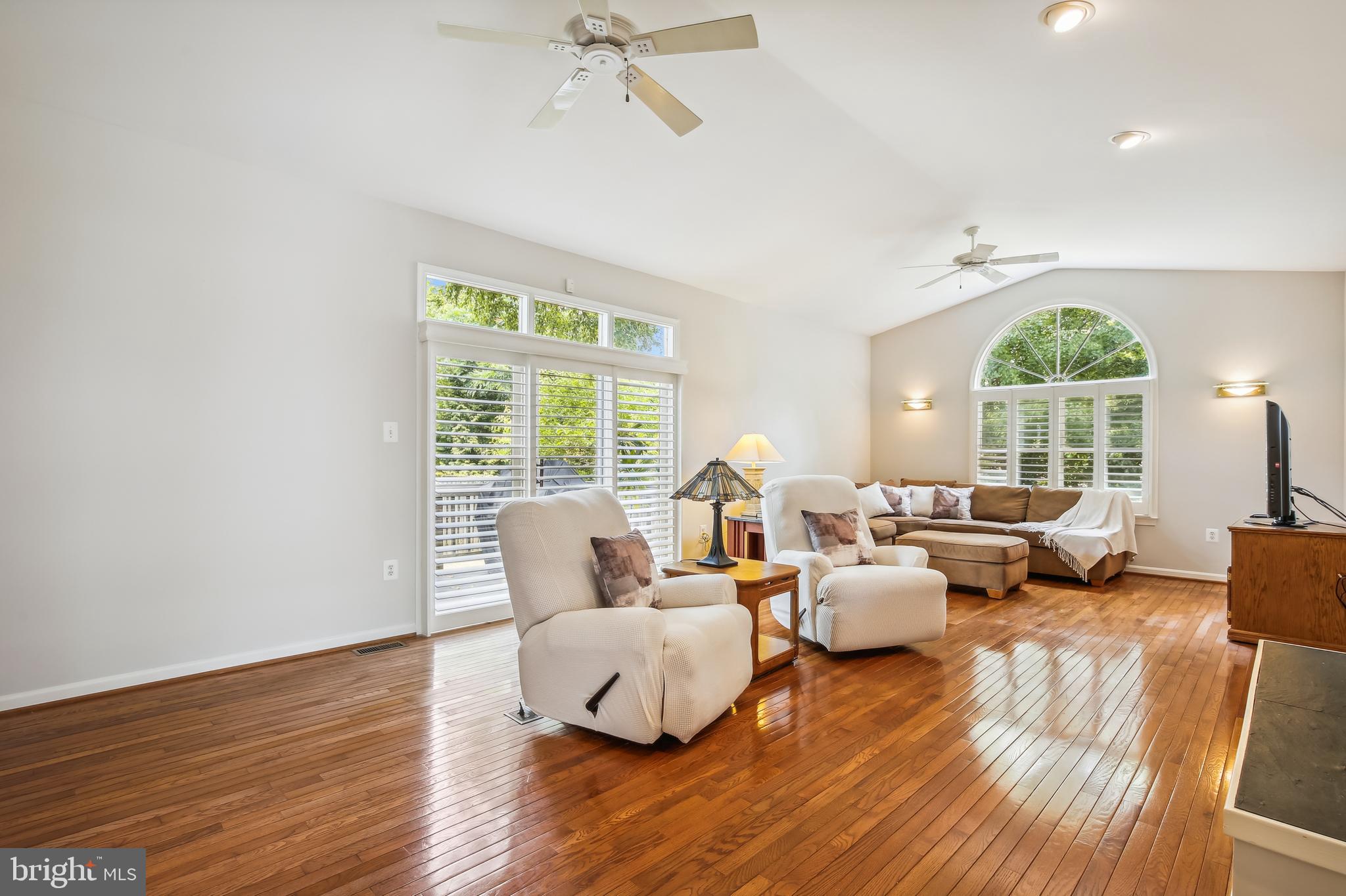 WOODFORD - Residential