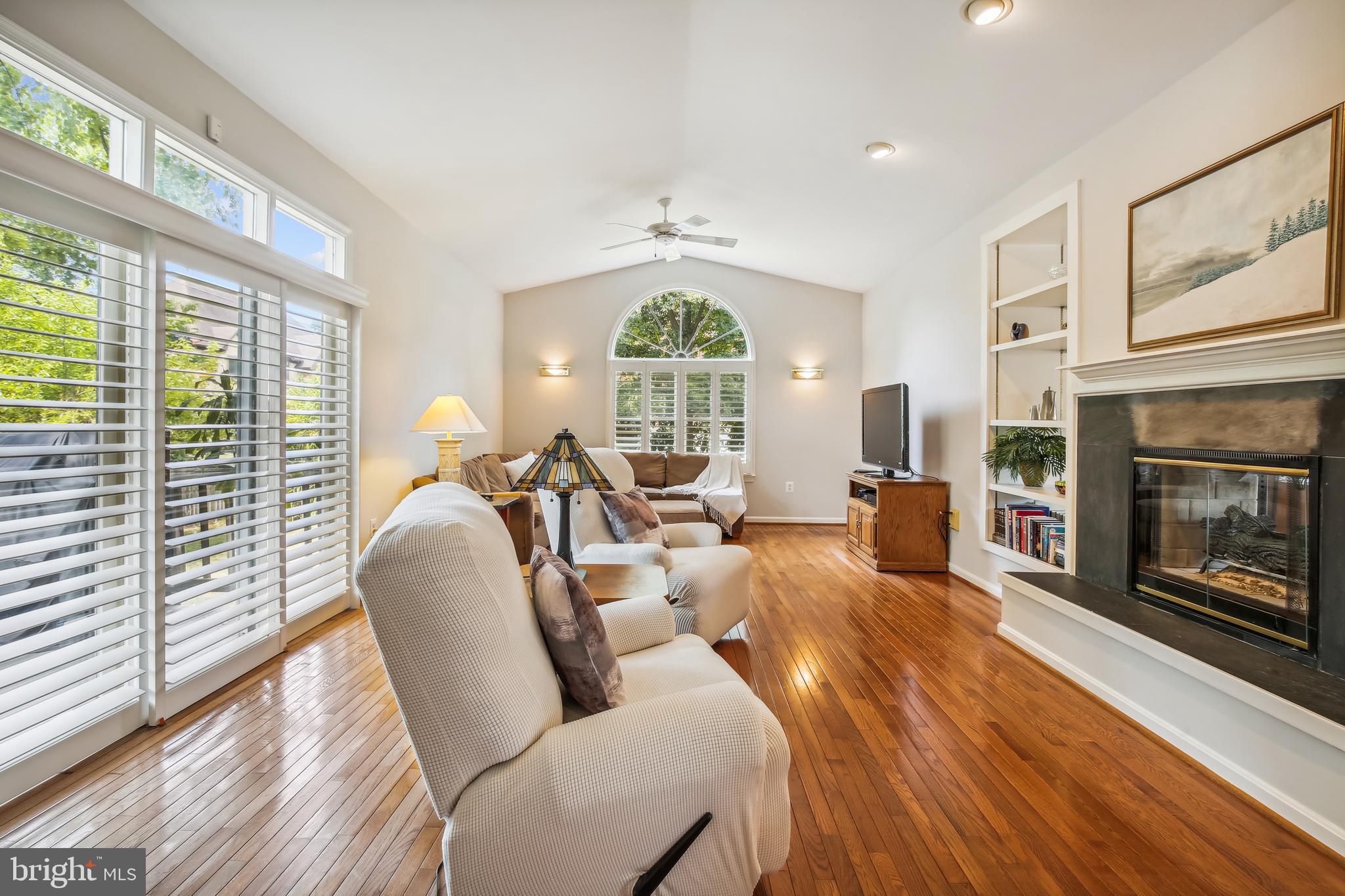 WOODFORD - Residential