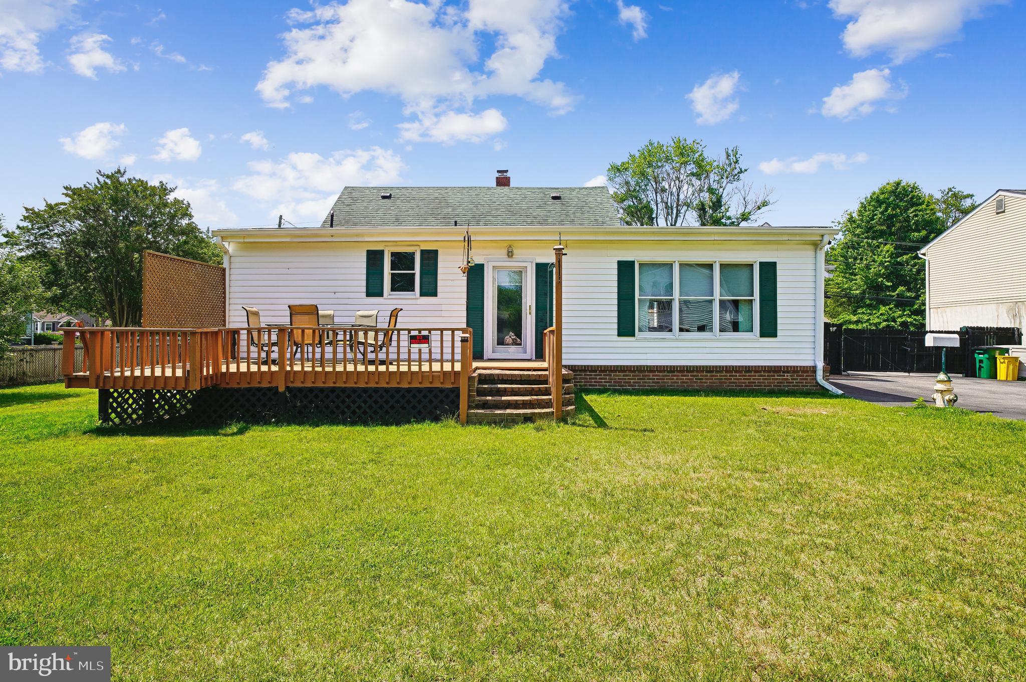 1110 TYLER AVENUE