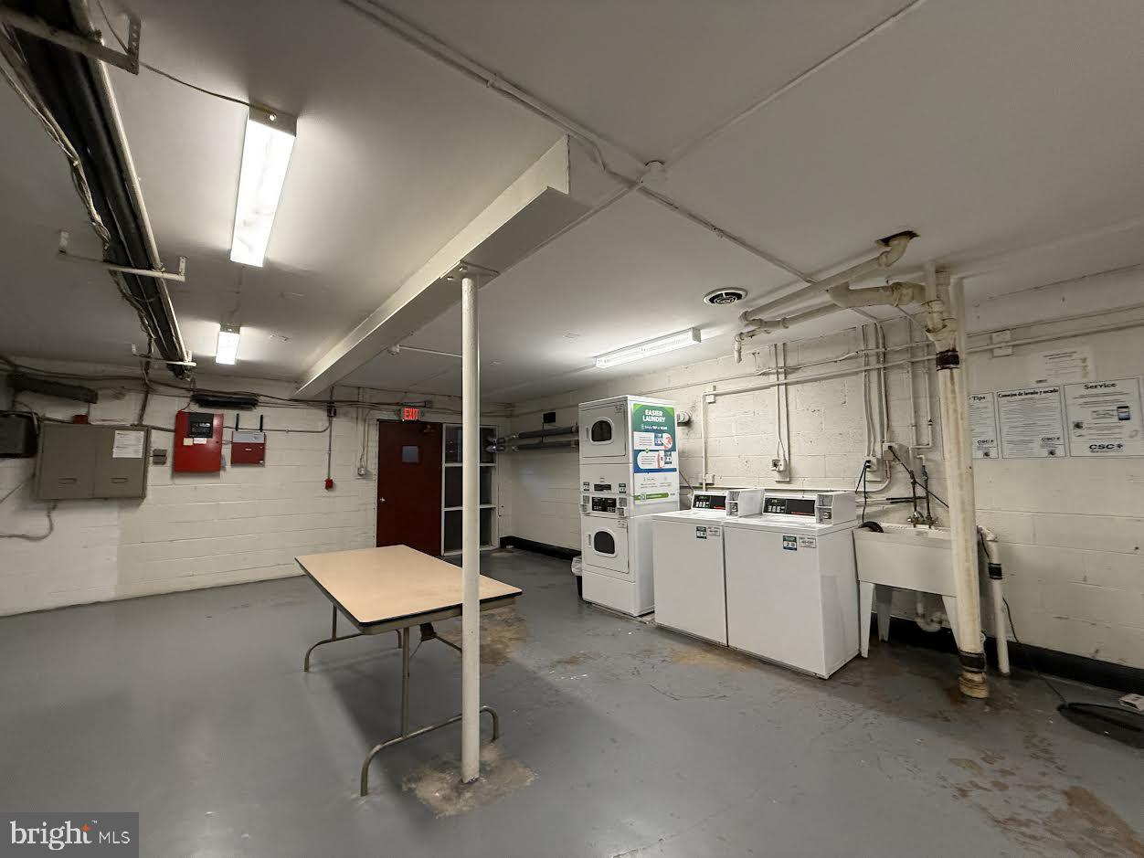 KENSINGTON TERRACE - Residential Lease