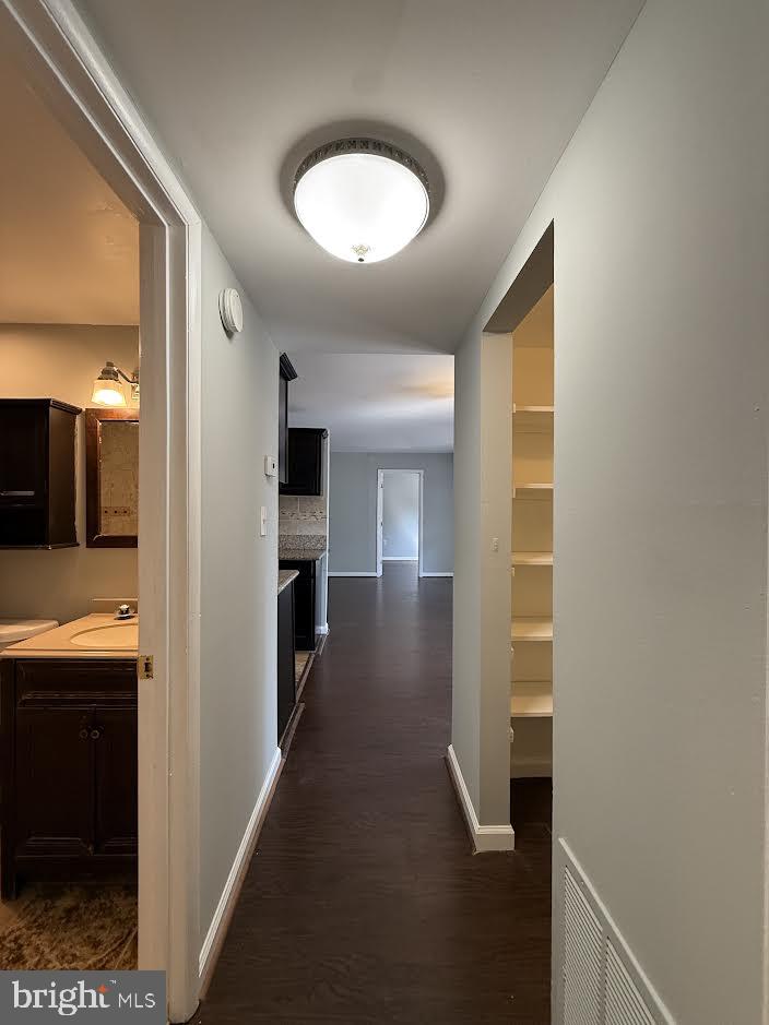 KENSINGTON TERRACE - Residential Lease