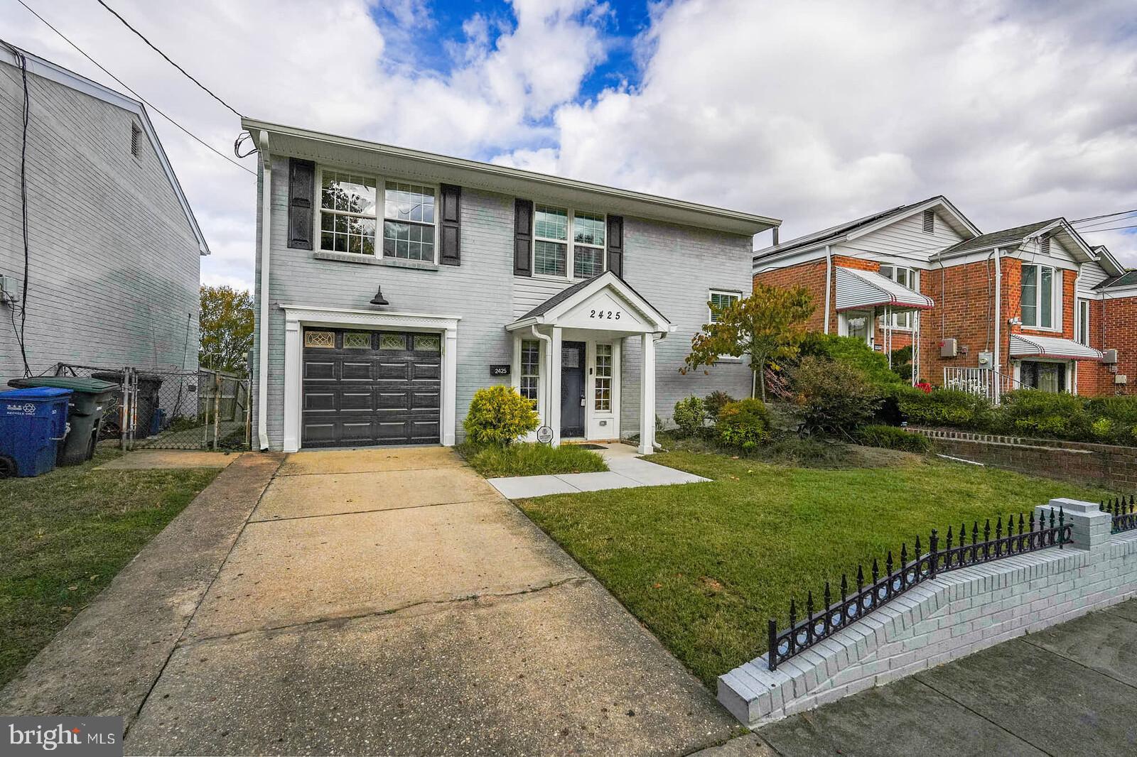 2425 SKYLAND PLACE SE