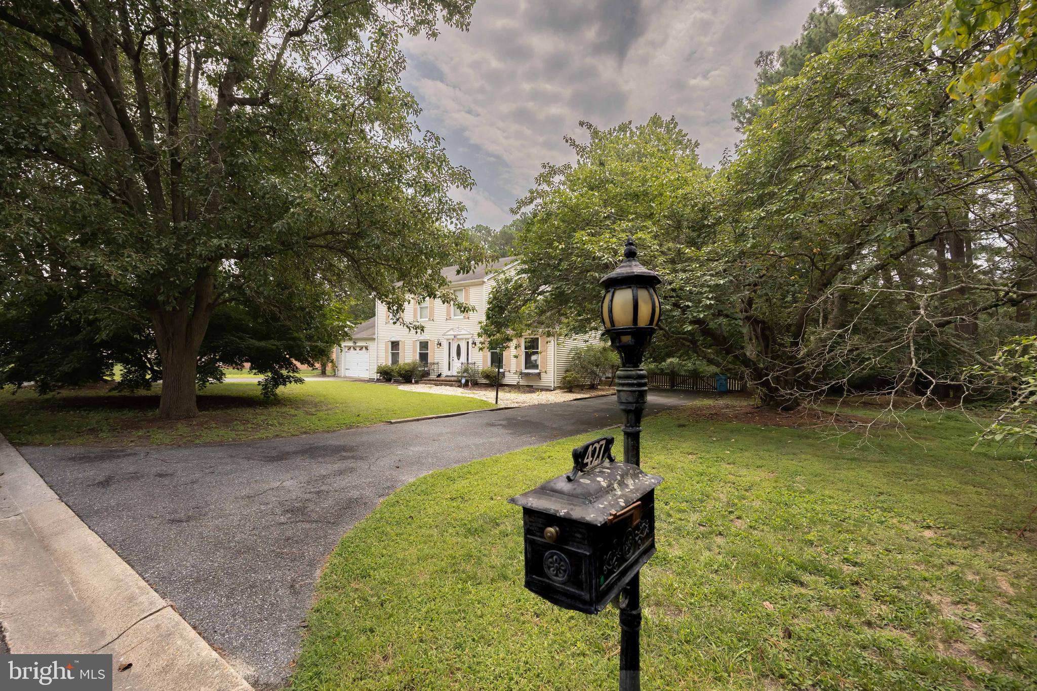 427 VALLEYWOOD DRIVE