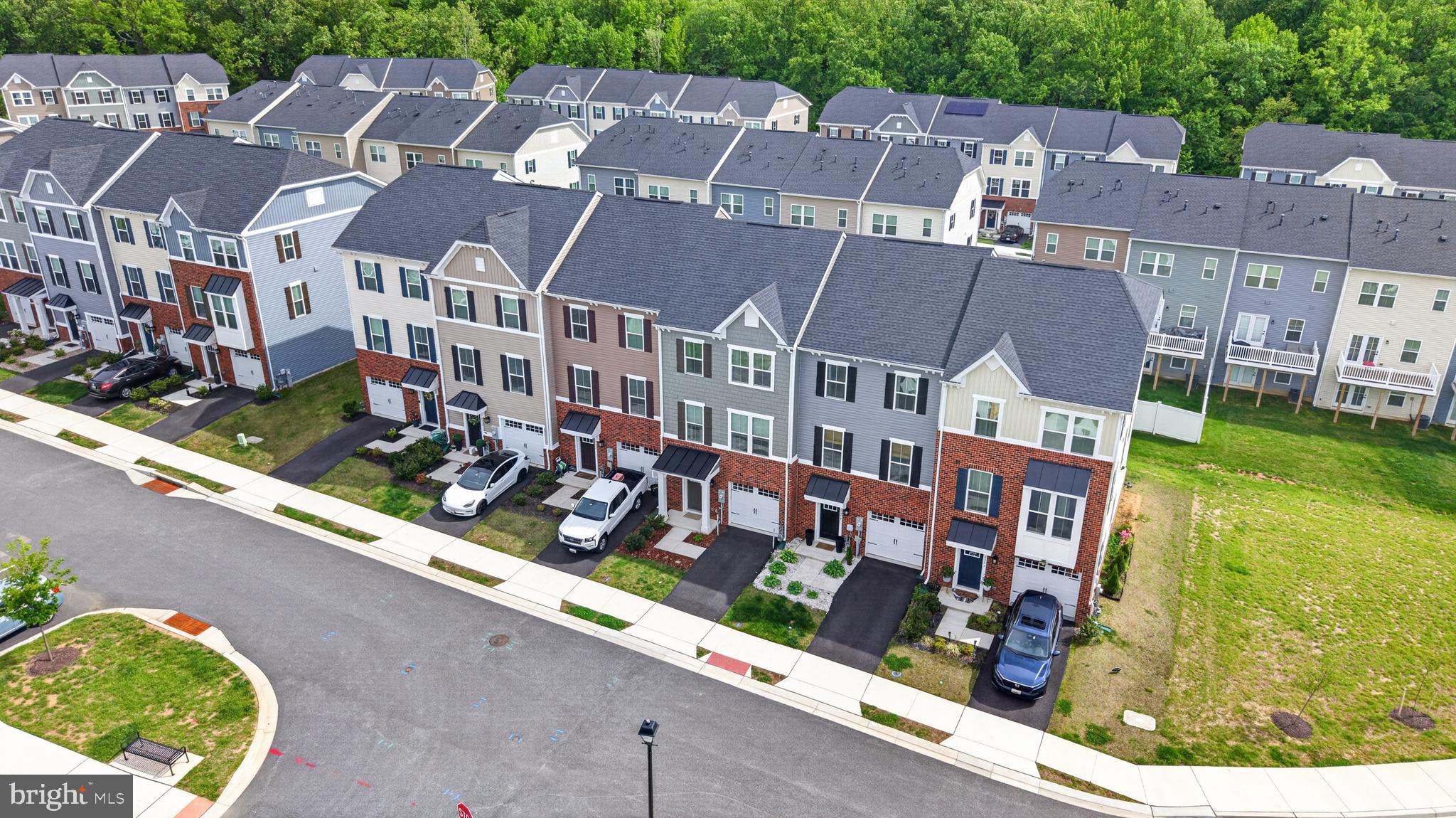 JAMES RUN TOWNHOMES - Residential