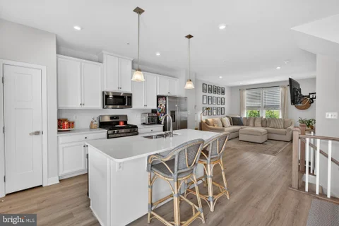MLS: MDHR2054882