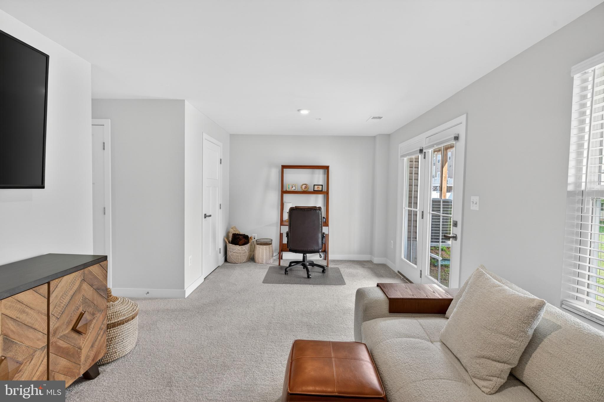 JAMES RUN TOWNHOMES - Residential