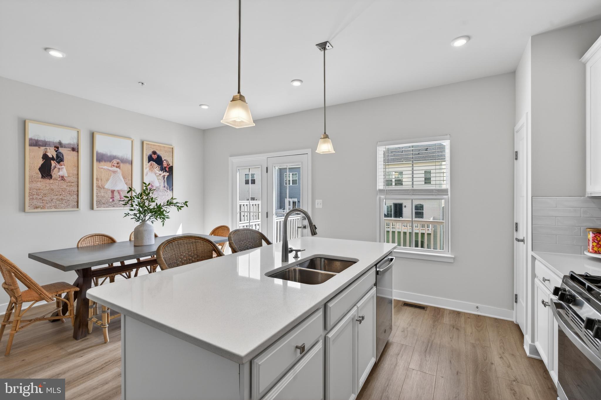 JAMES RUN TOWNHOMES - Residential