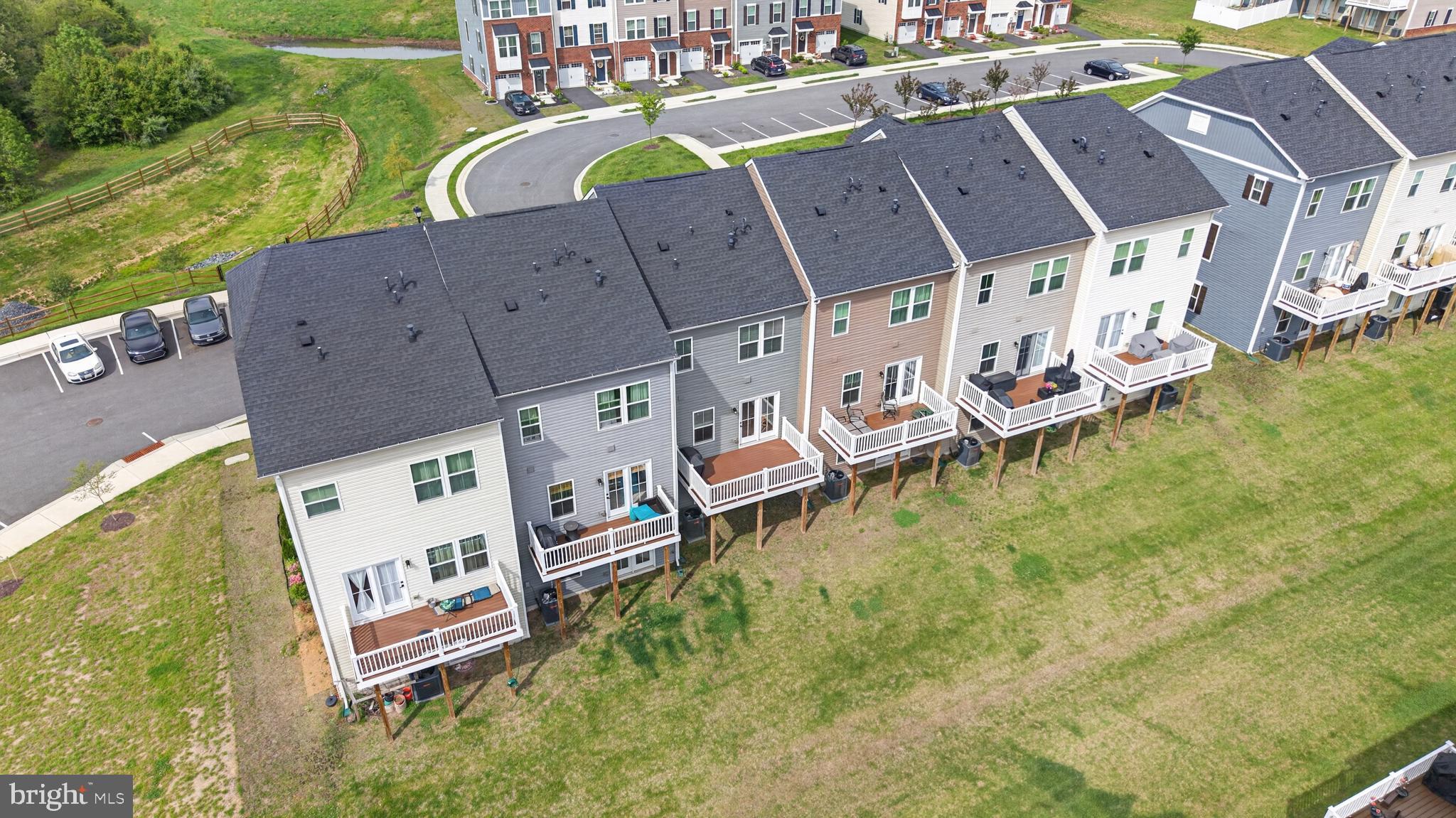 JAMES RUN TOWNHOMES - Residential