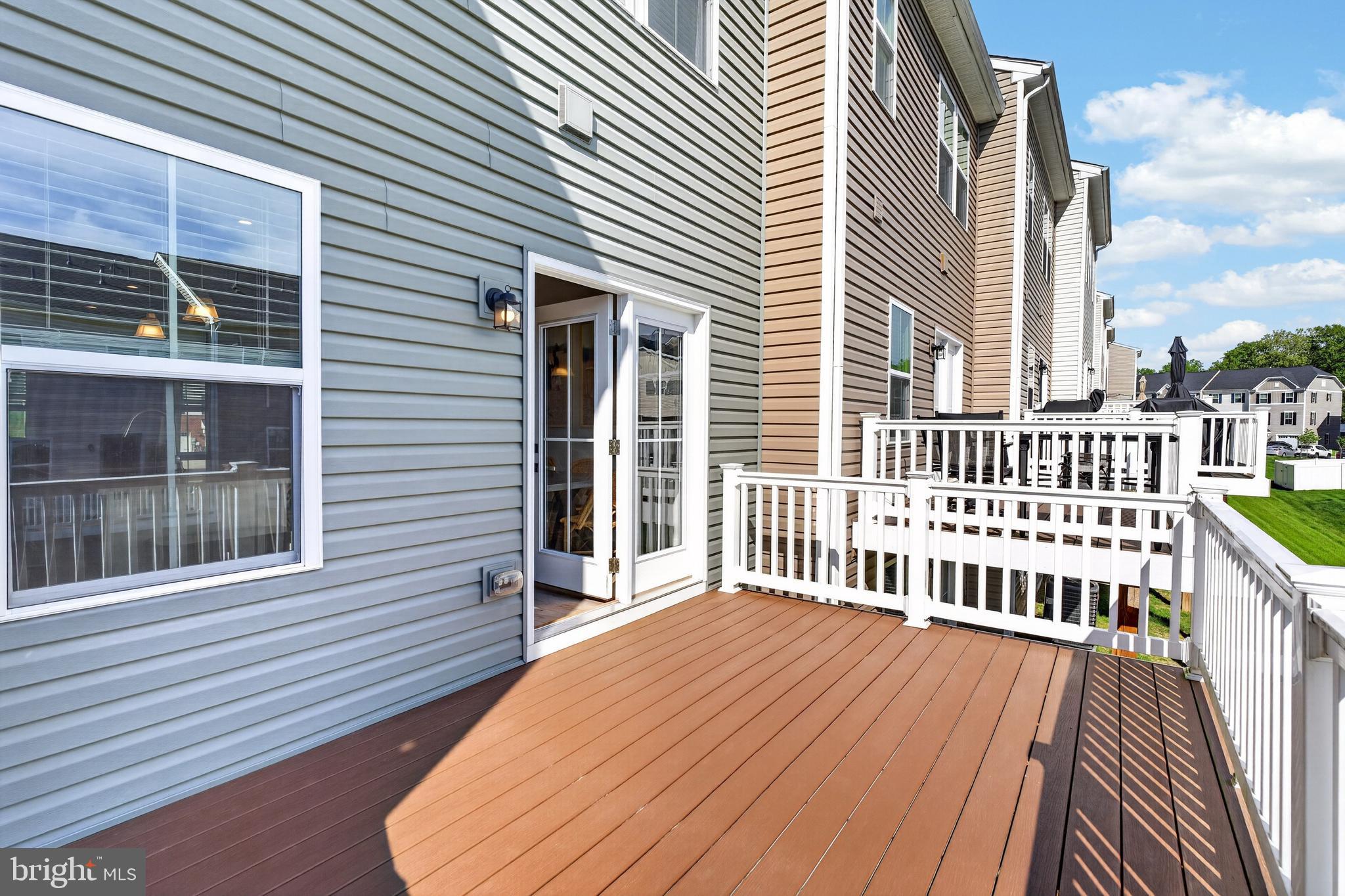JAMES RUN TOWNHOMES - Residential