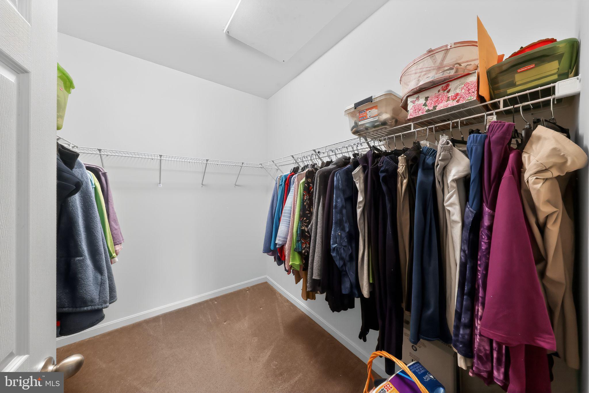 SPRING MEADOW - Residential