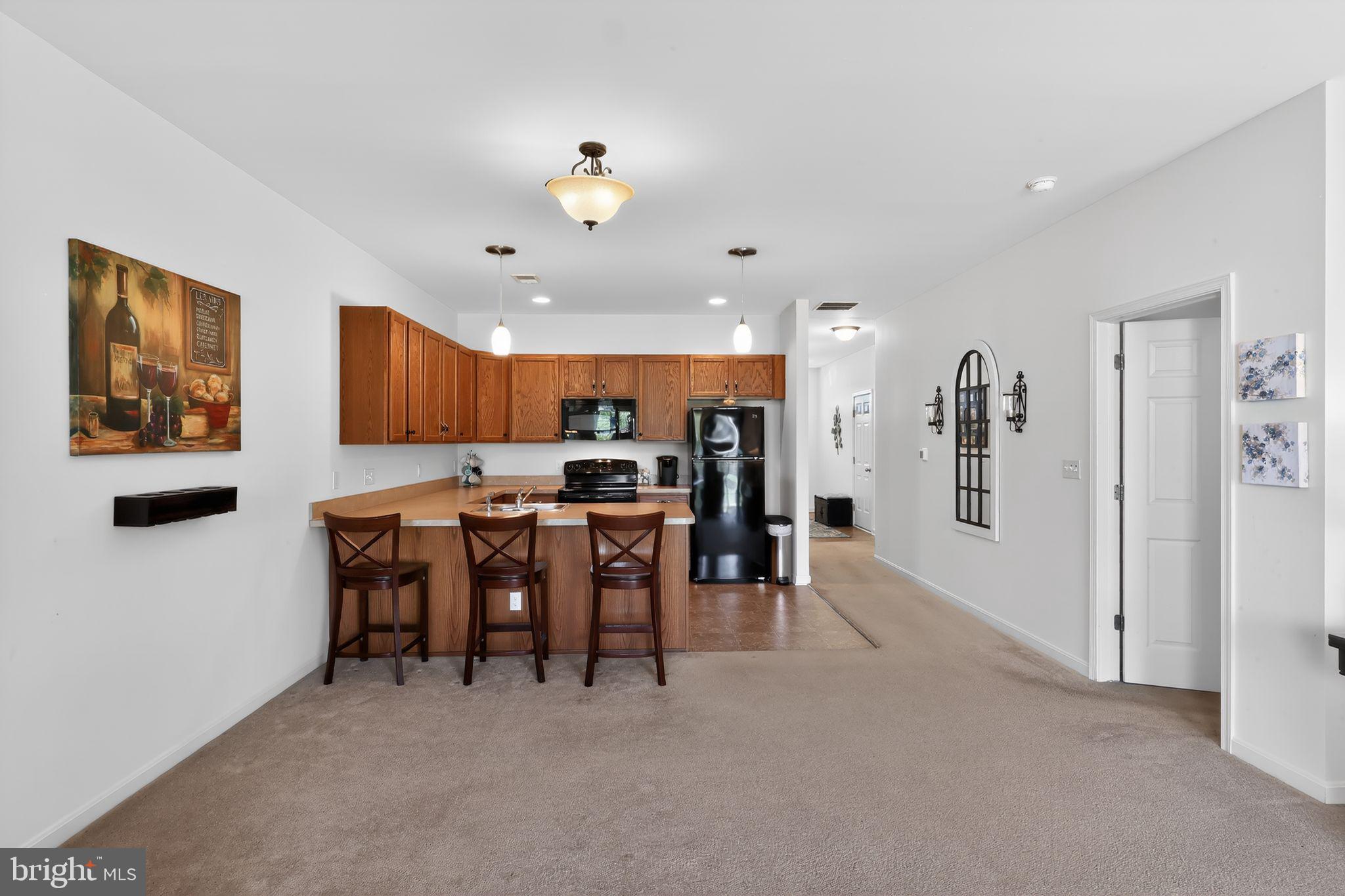 SPRING MEADOW - Residential