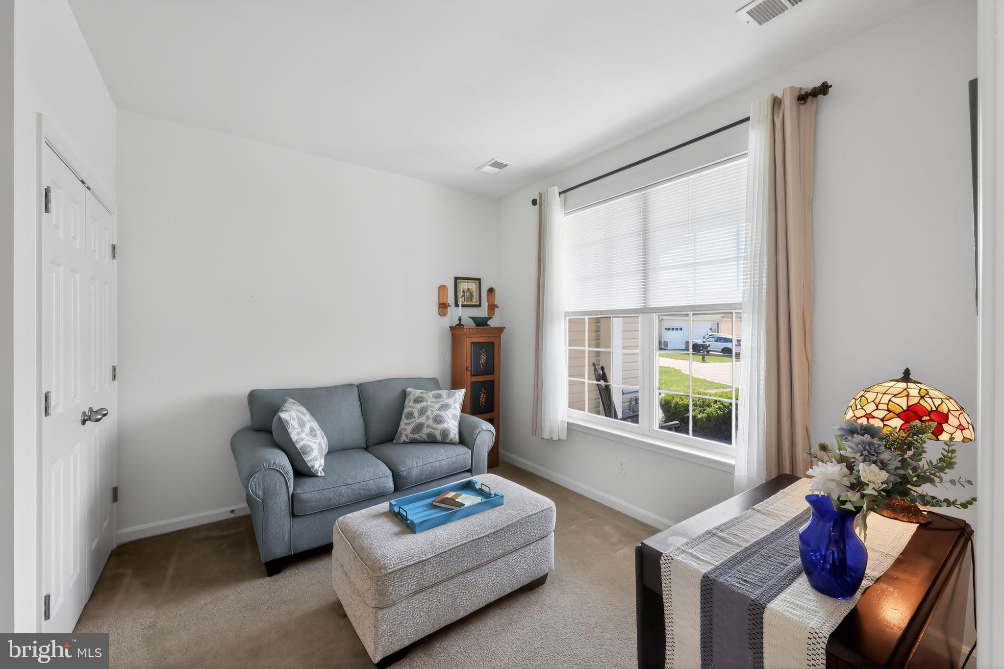 SPRING MEADOW - Residential