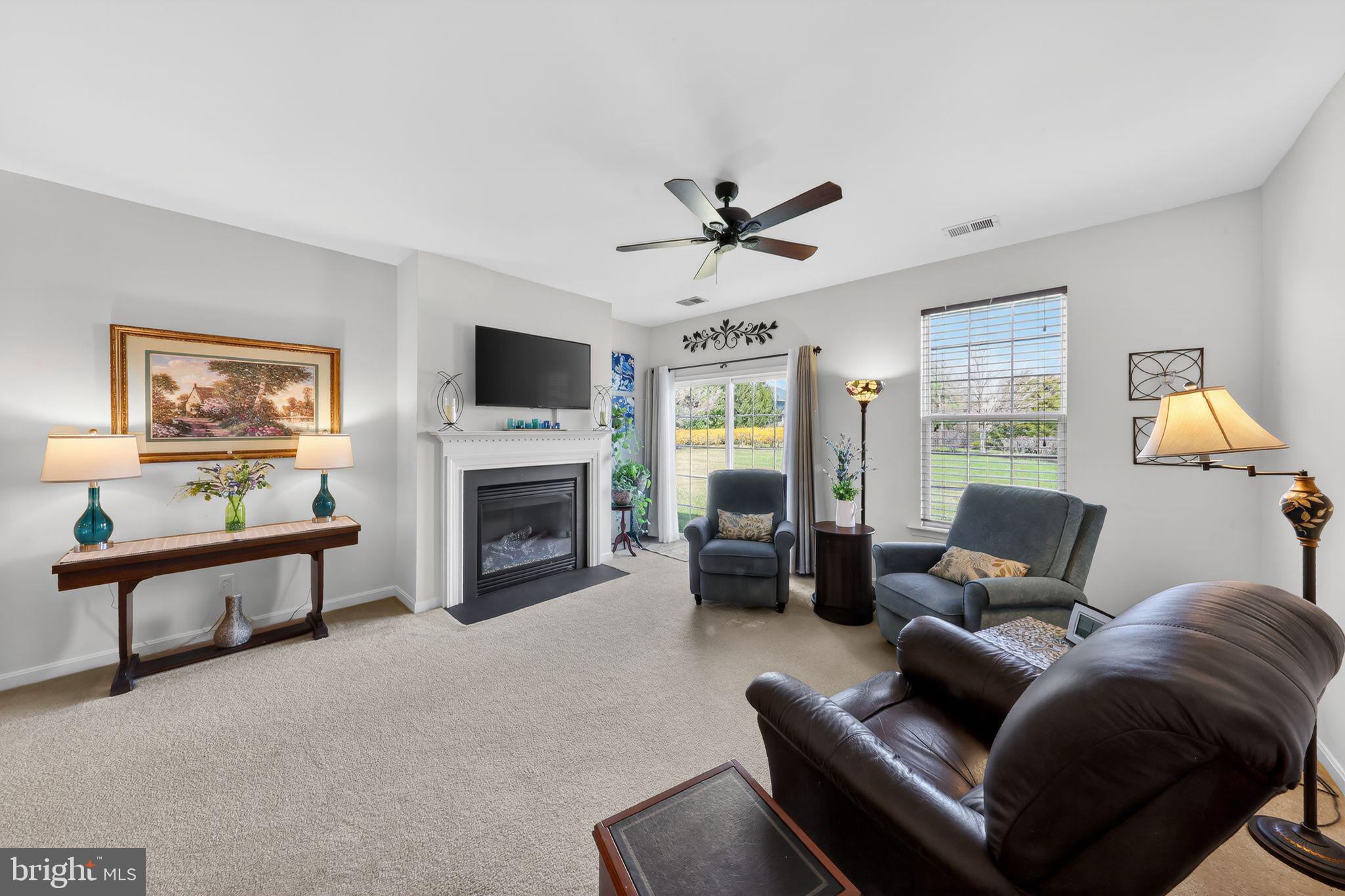 SPRING MEADOW - Residential