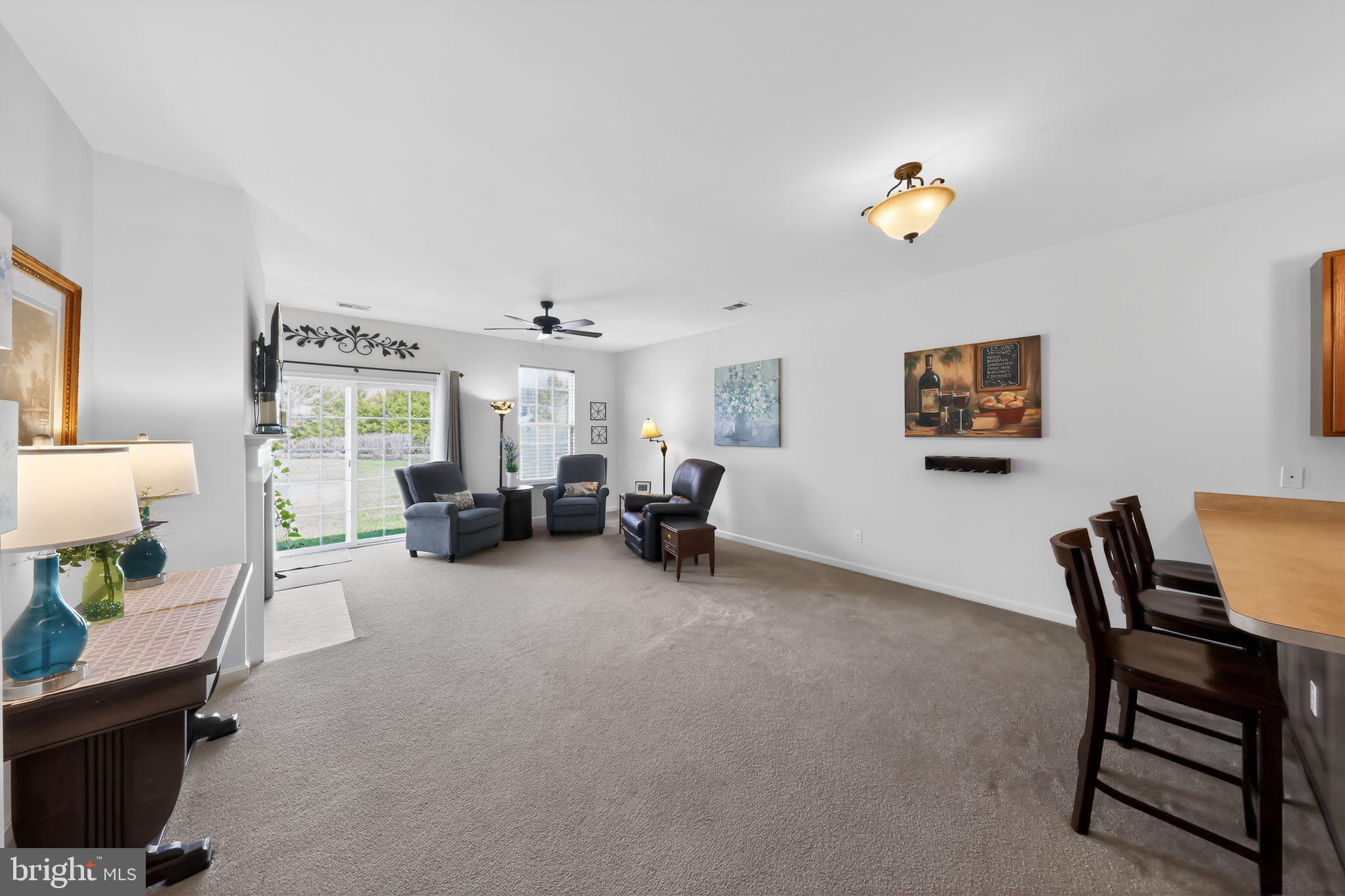 SPRING MEADOW - Residential