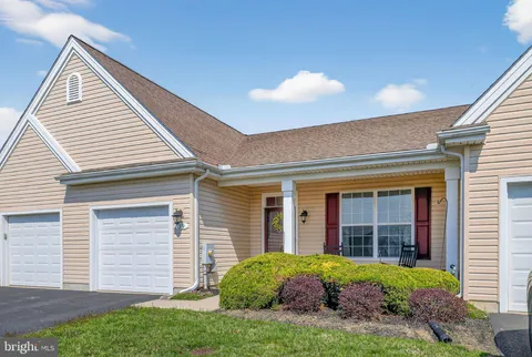 MLS: DEKT2045504