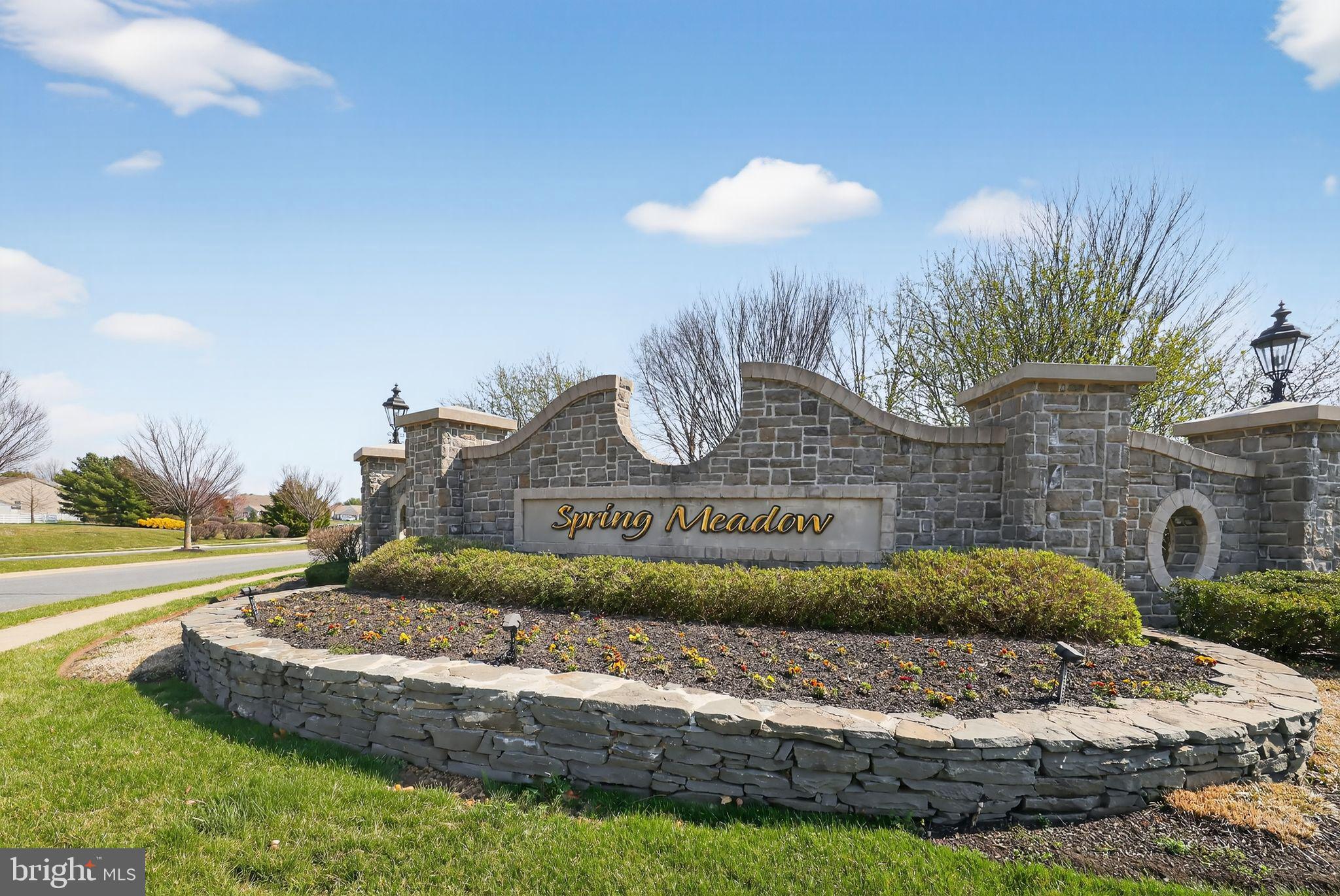 SPRING MEADOW - Residential