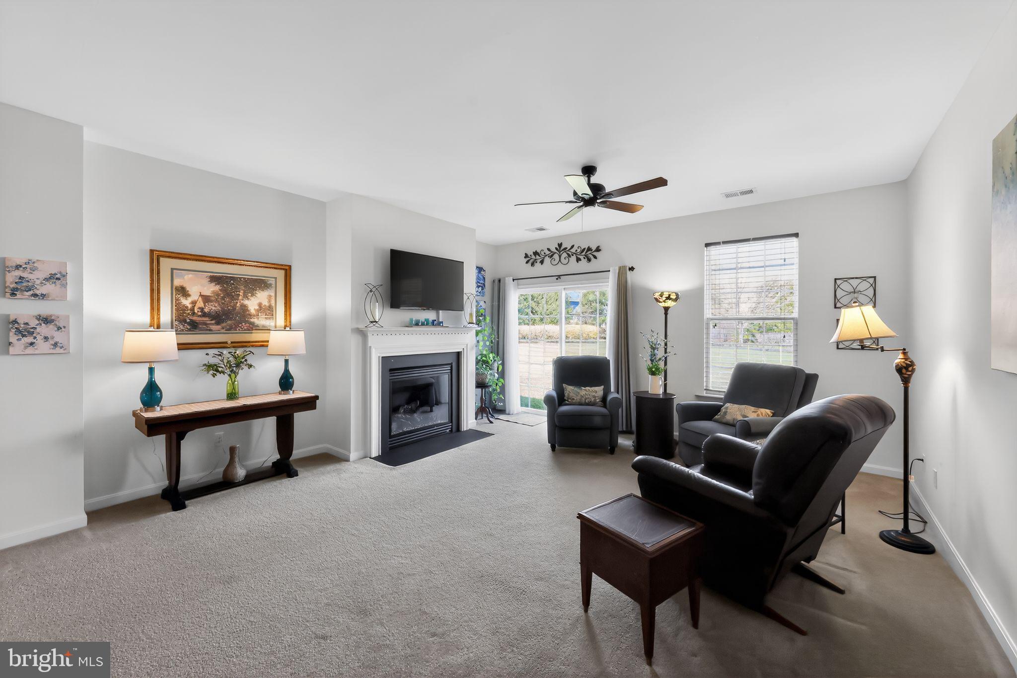 SPRING MEADOW - Residential