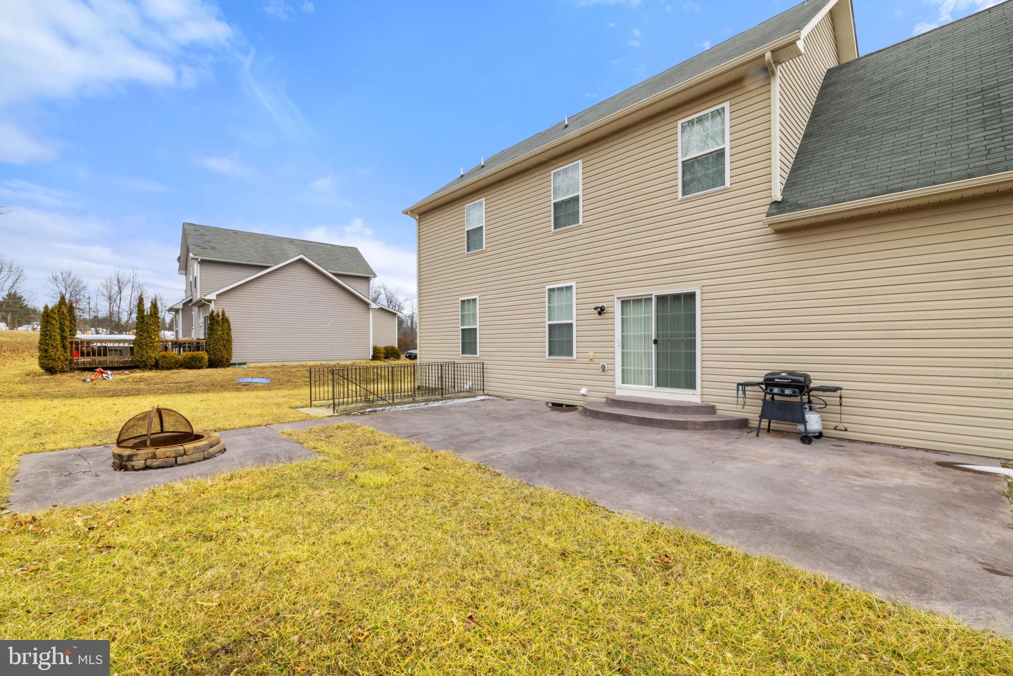 LAKE HOLIDAY ESTATES - Residential