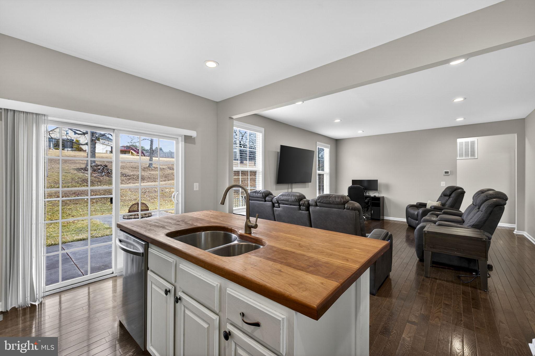 LAKE HOLIDAY ESTATES - Residential