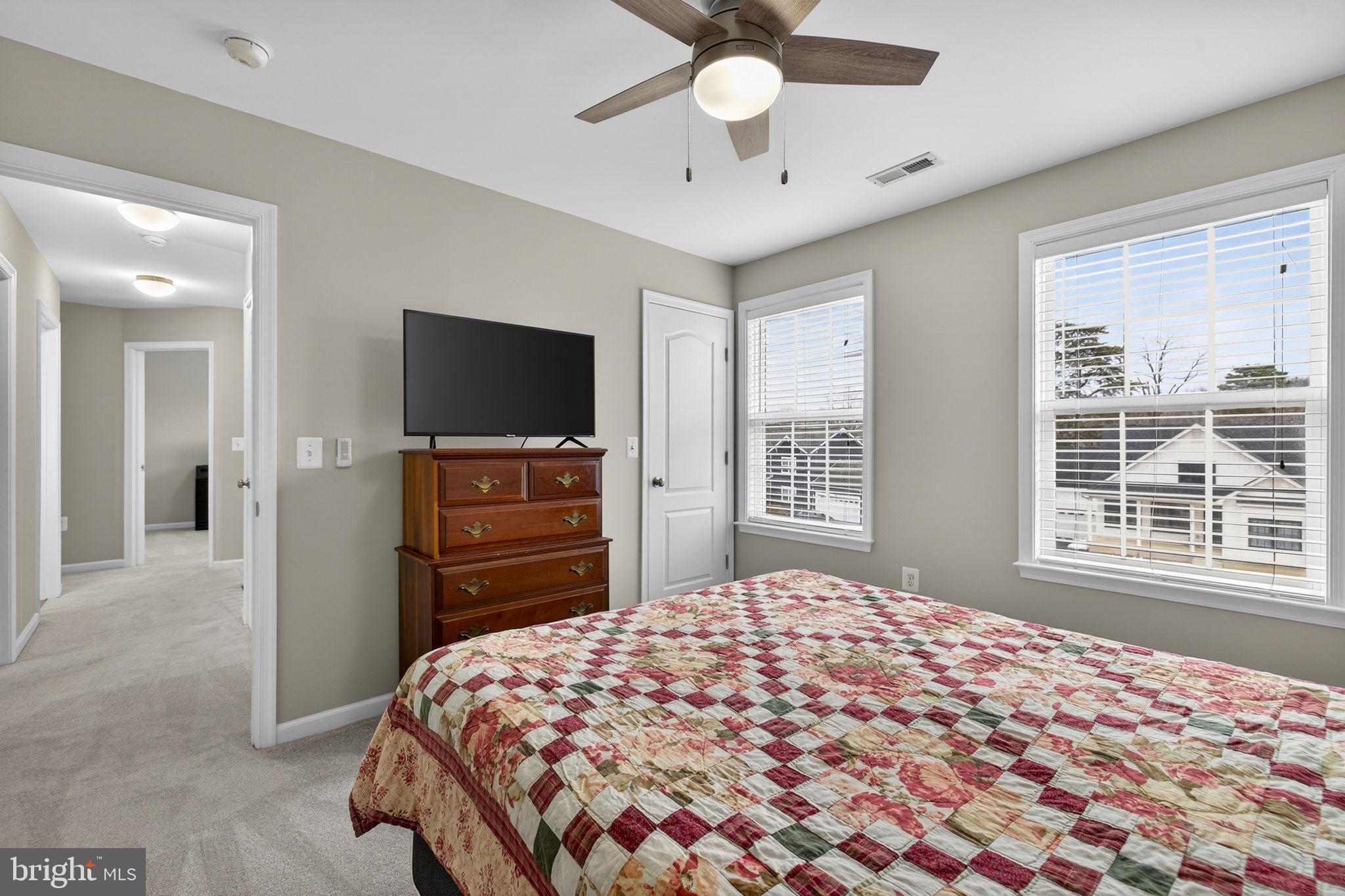 LAKE HOLIDAY ESTATES - Residential