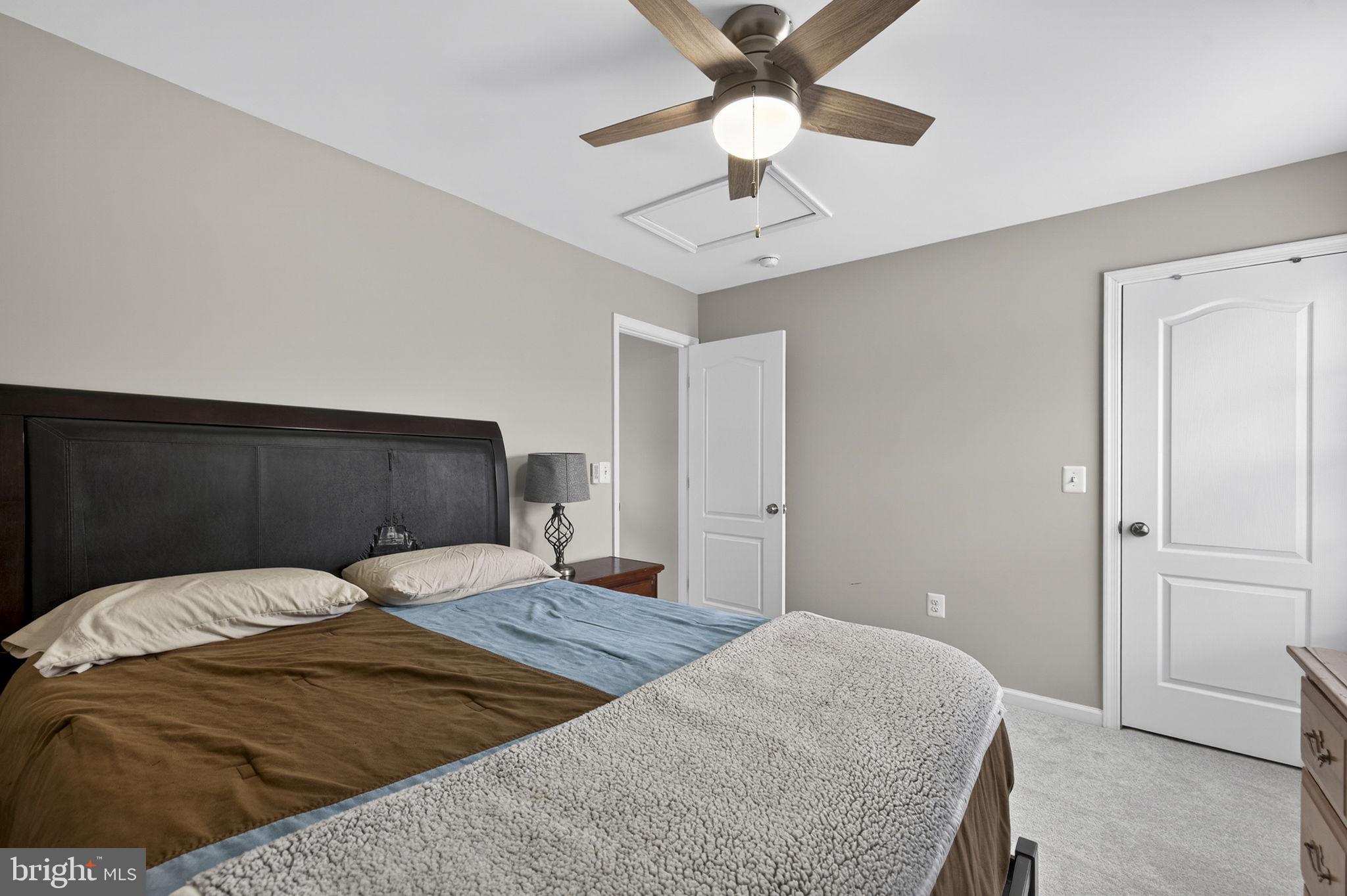 LAKE HOLIDAY ESTATES - Residential