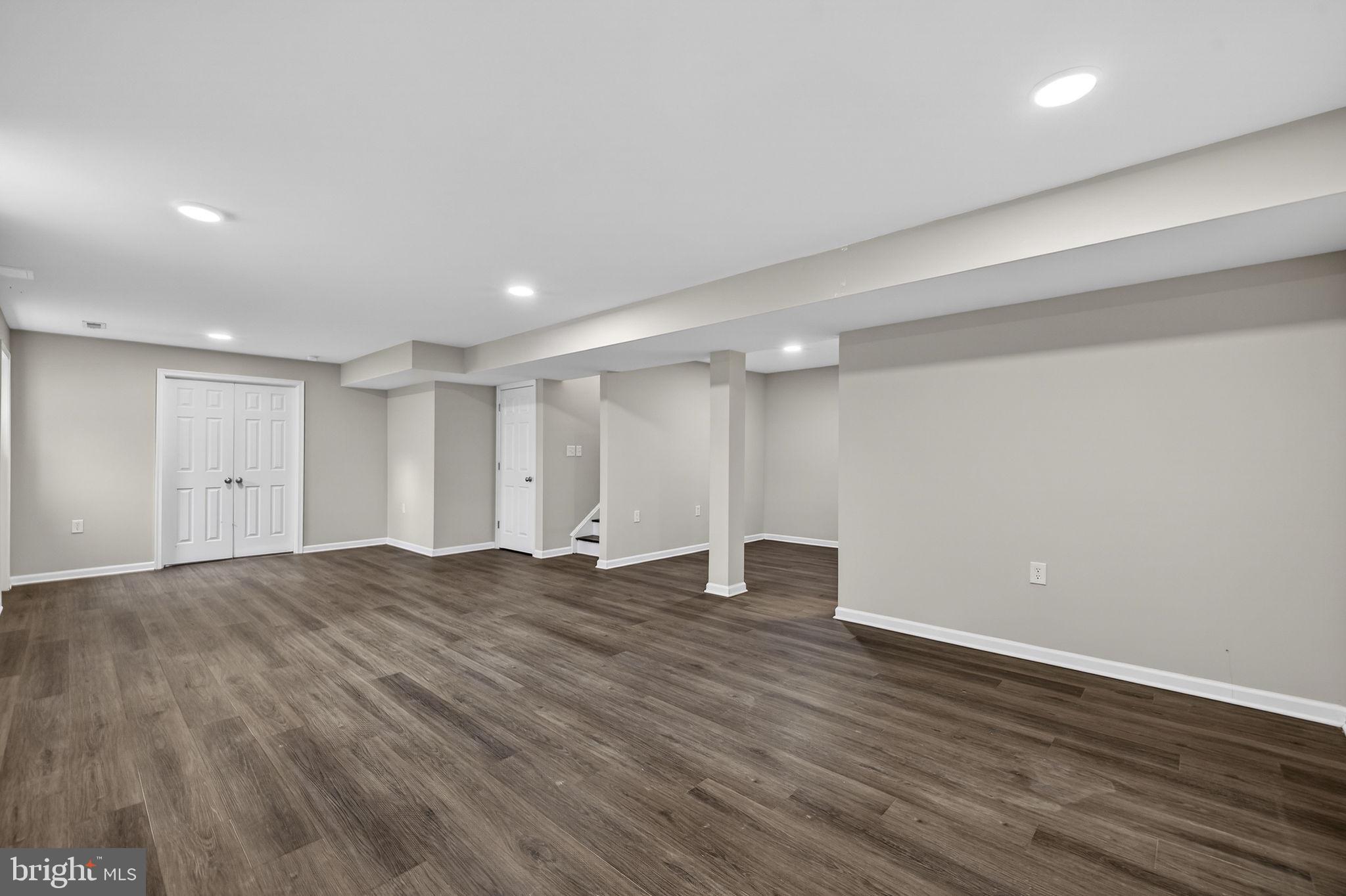 LAKE HOLIDAY ESTATES - Residential