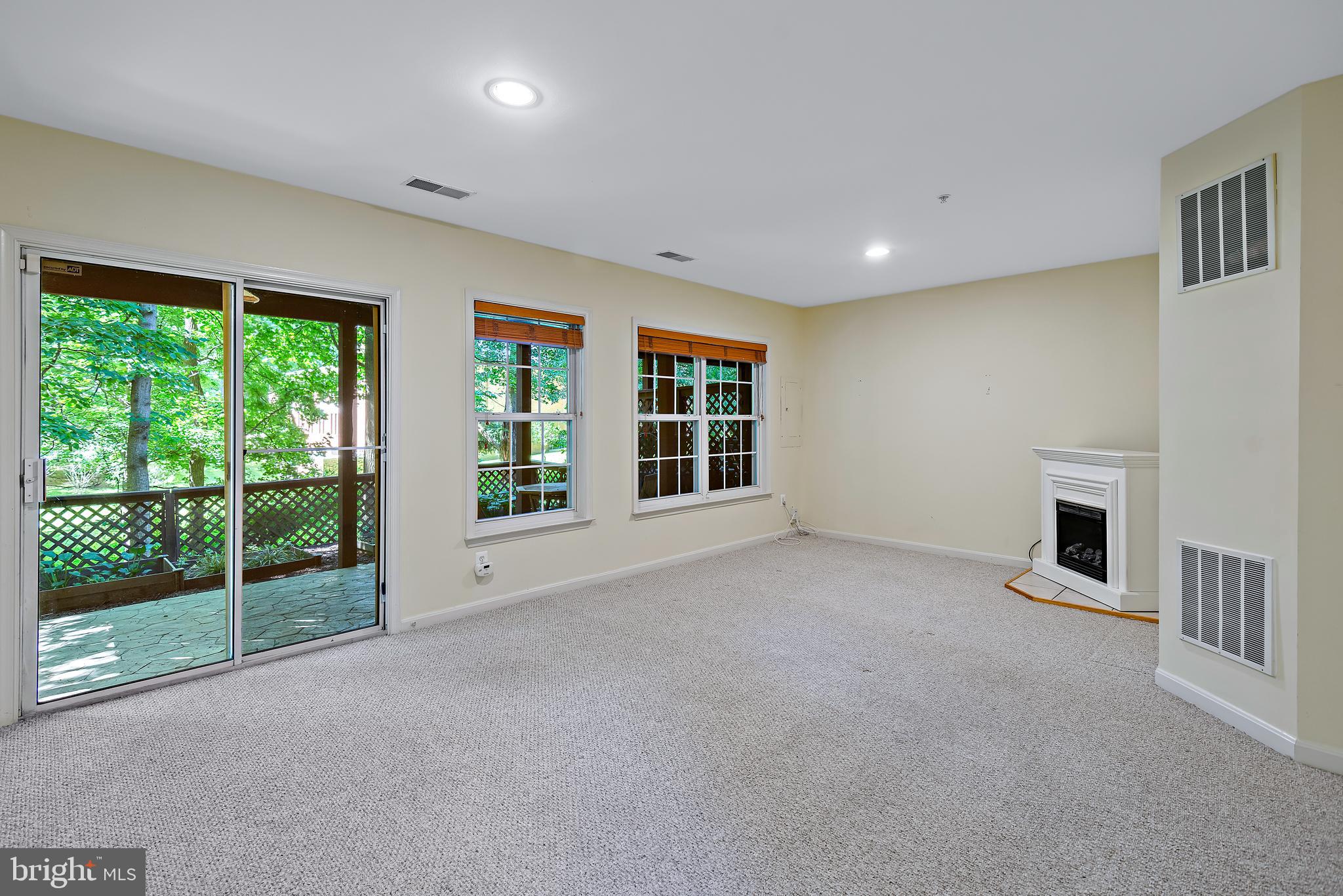 ASHLEIGH WOODS - Residential