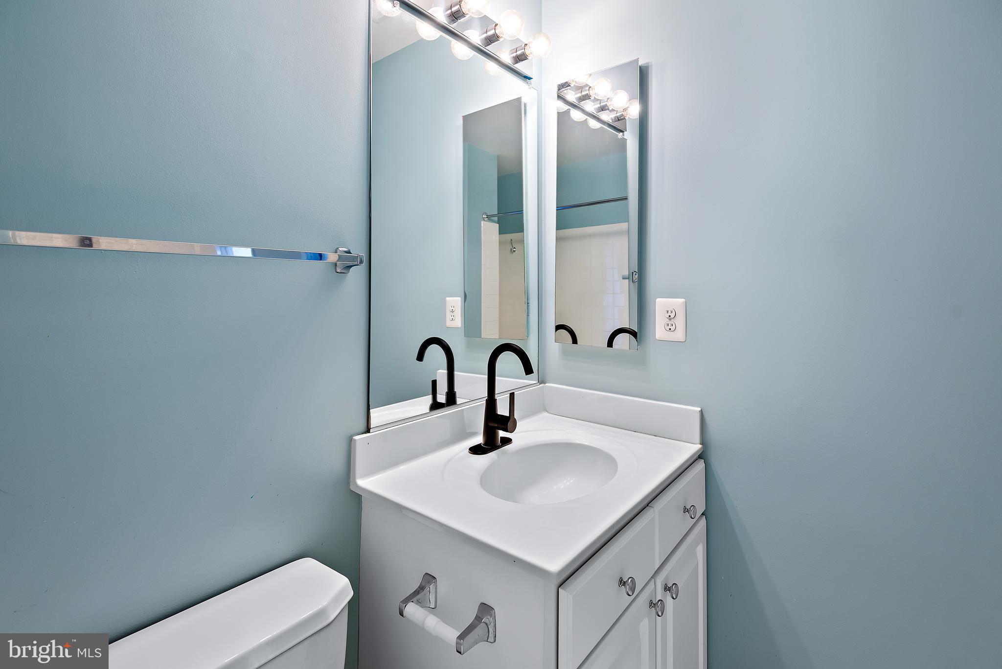 ASHLEIGH WOODS - Residential