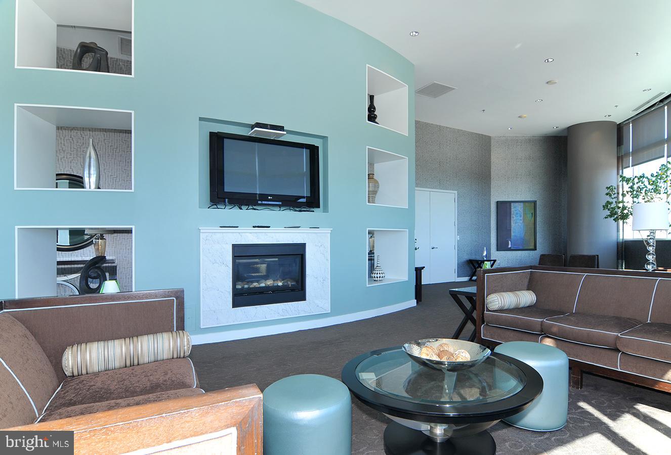 MIDTOWN BETHESDA NORTH - Residential