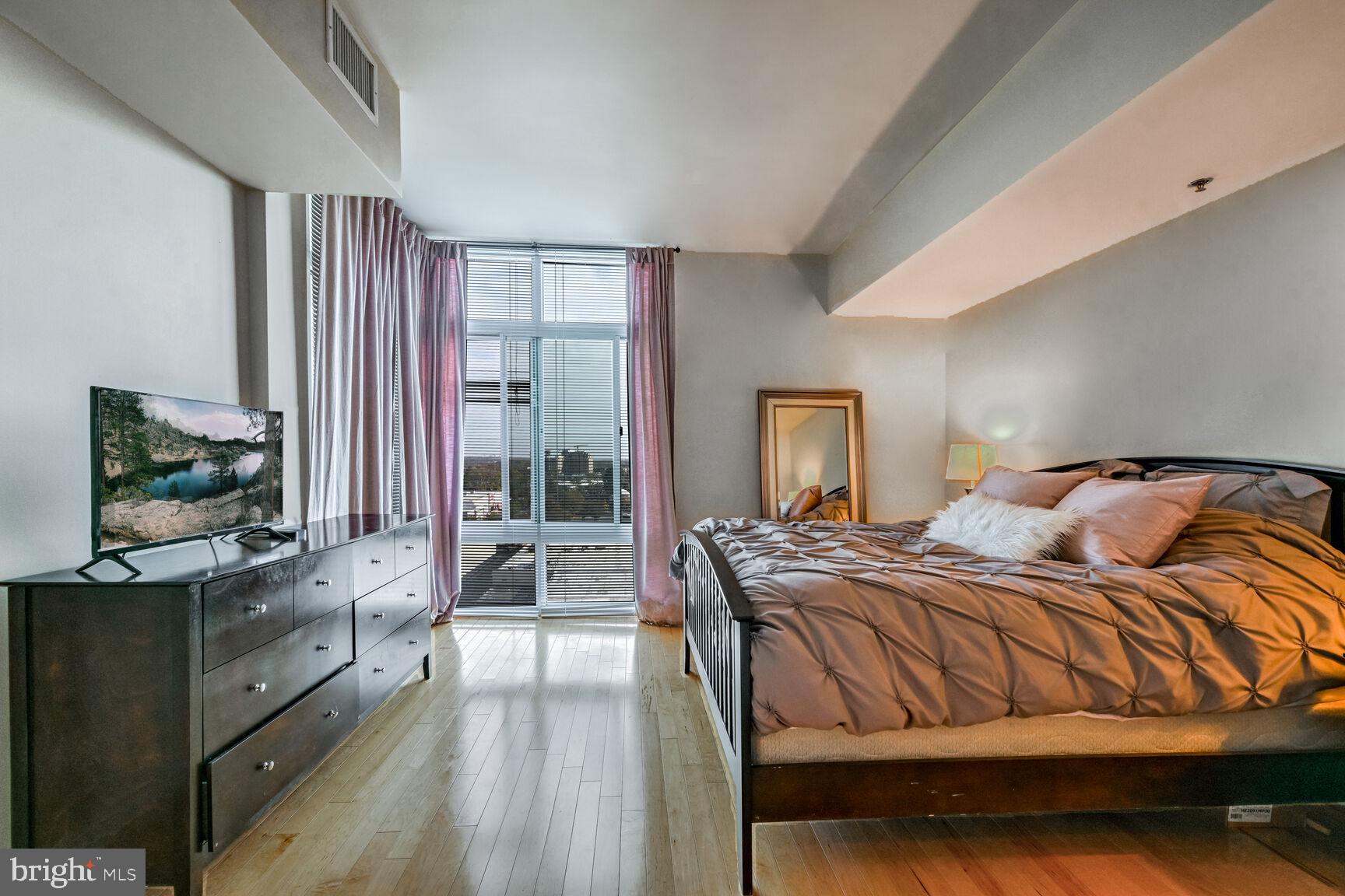 MIDTOWN BETHESDA NORTH - Residential