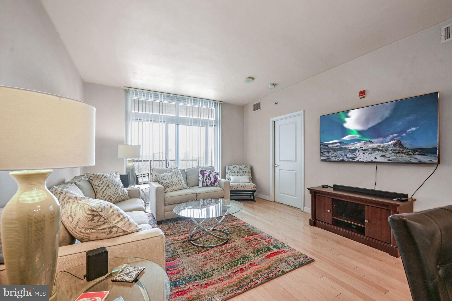 MIDTOWN BETHESDA NORTH - Residential