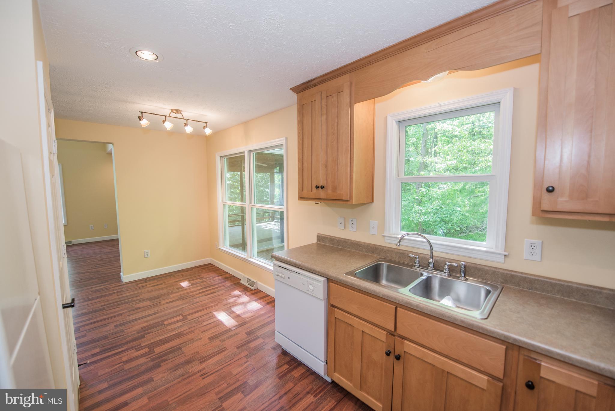 BEAVER DAM WOODS - Residential