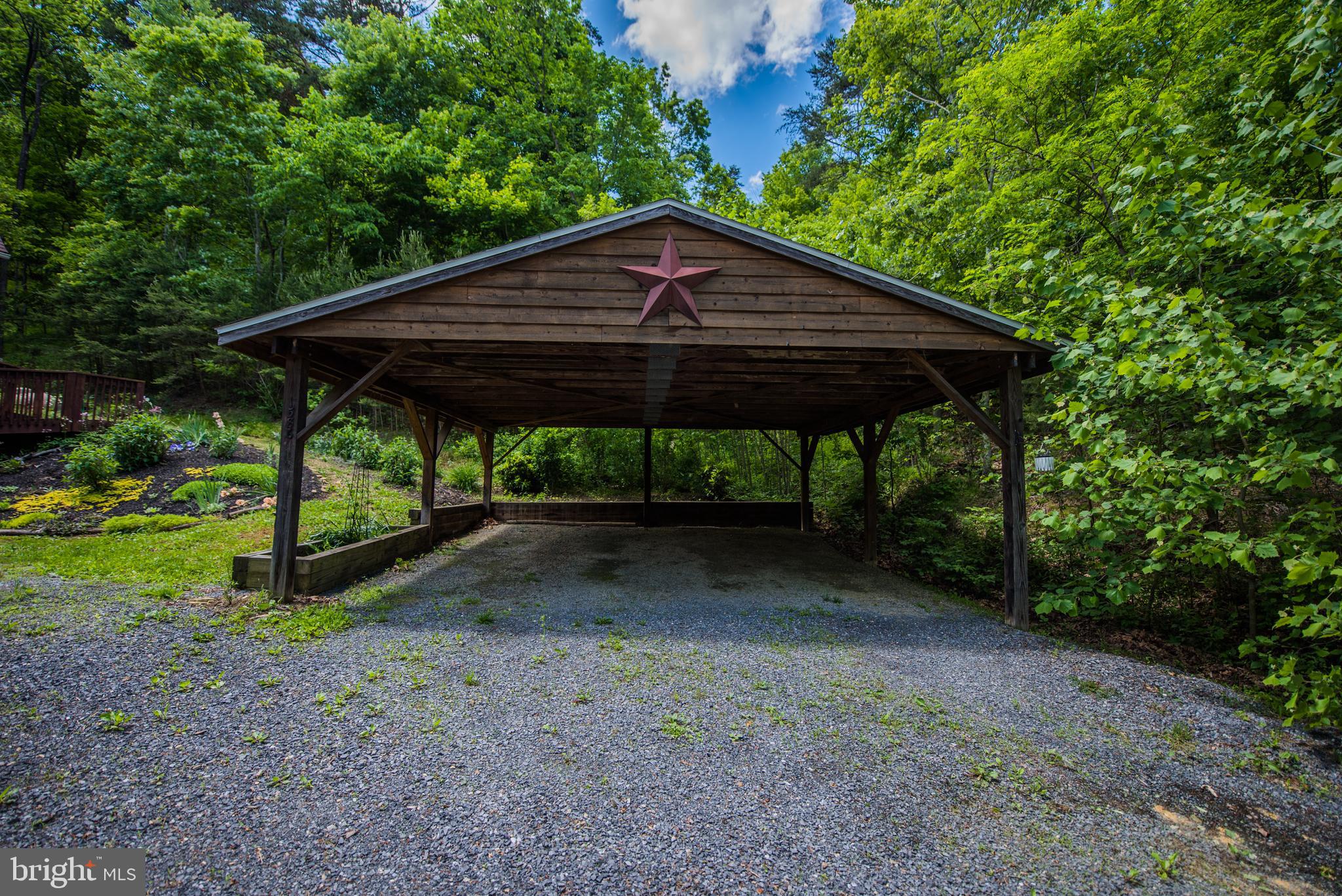 BEAVER DAM WOODS - Residential