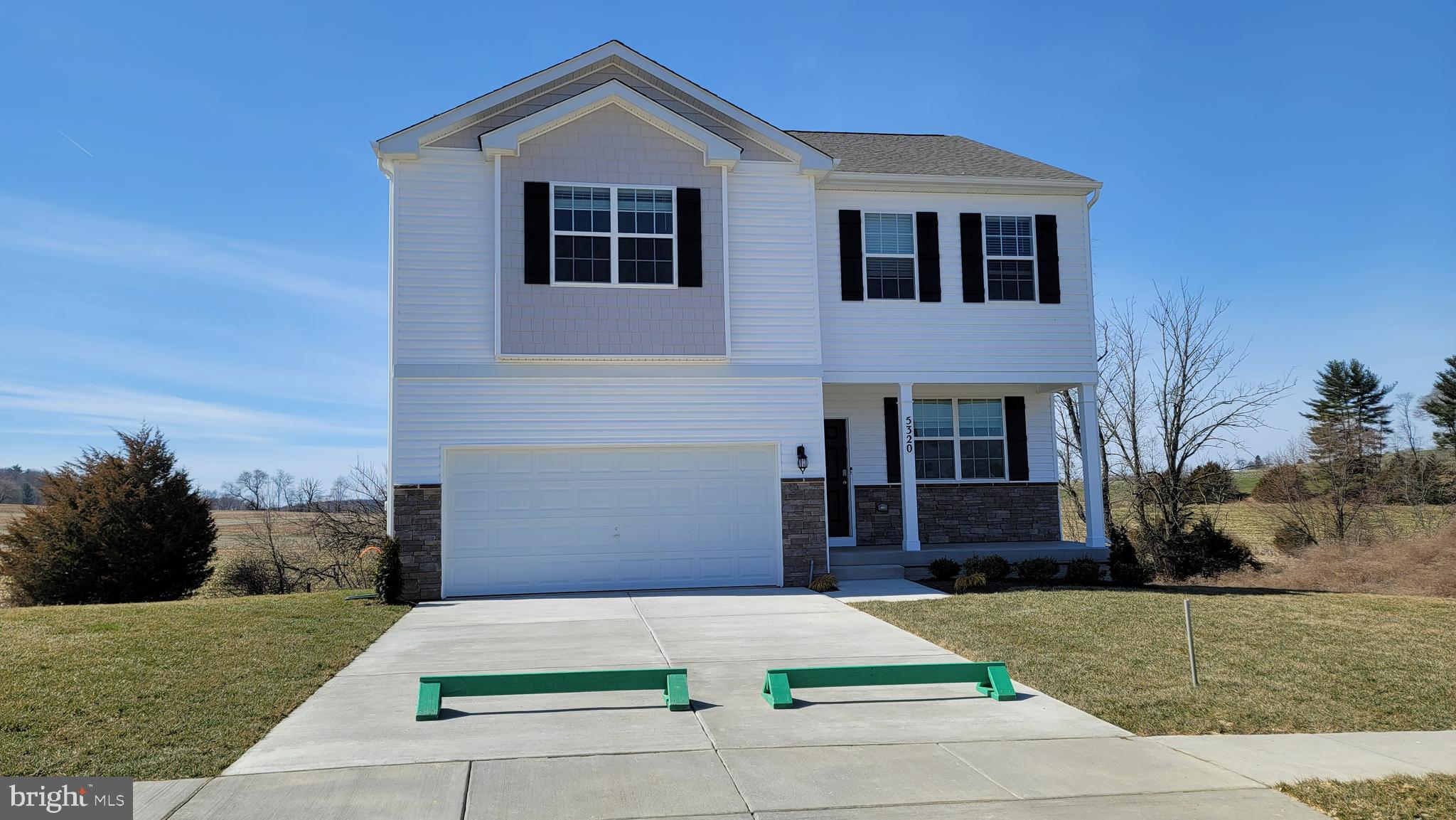 HILLS AT VALLEY VIEW - Residential