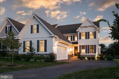 100 ITHAN COURT KENNETT SQUARE PA 19348