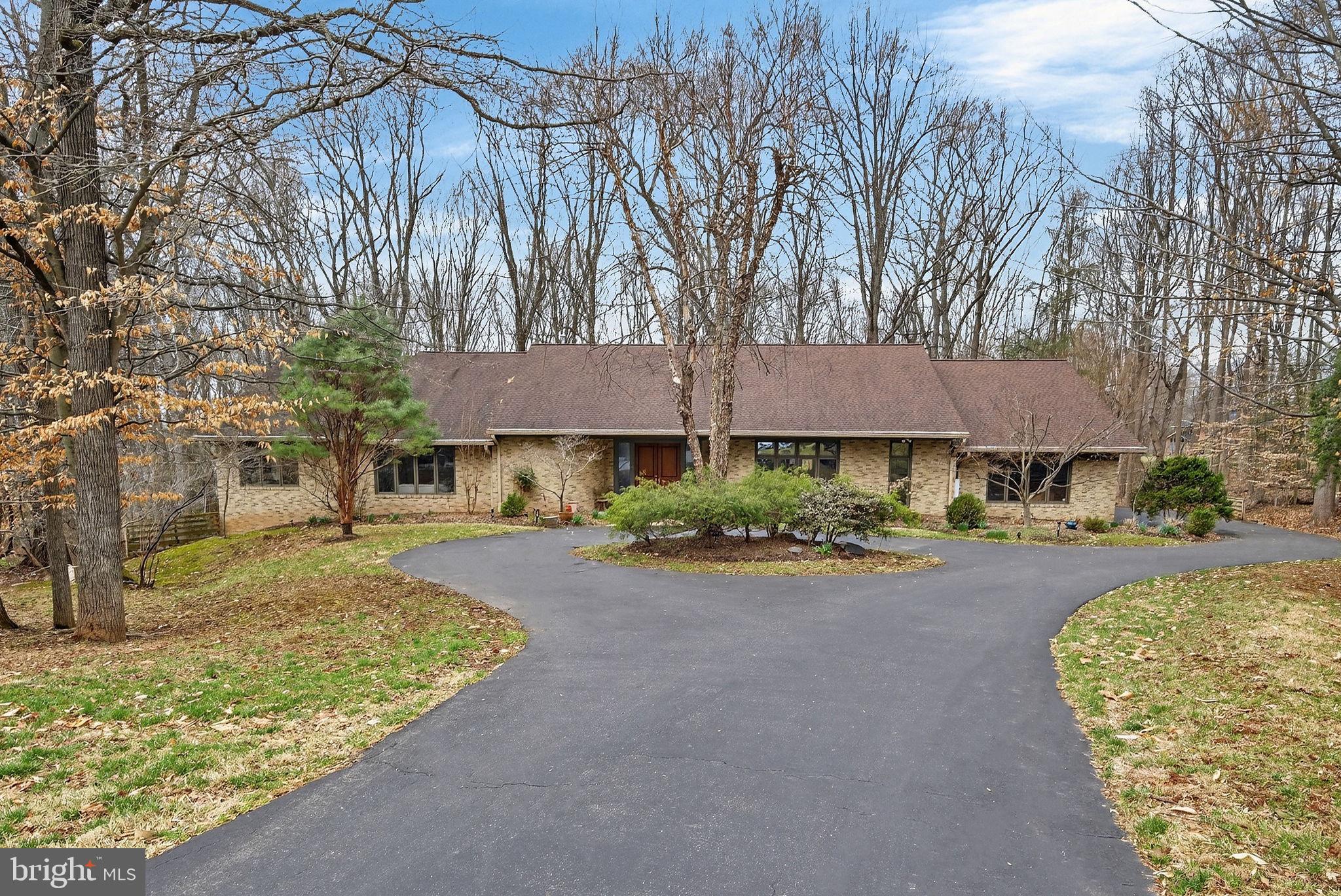 2 LAKE POTOMAC COURT