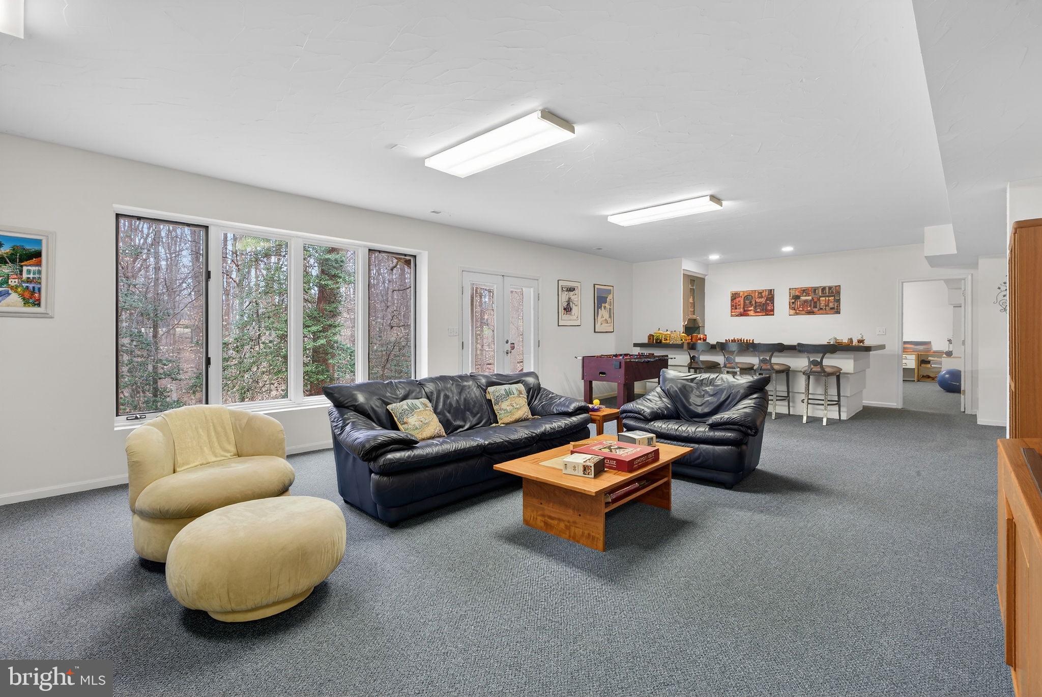 LAKE POTOMAC - Residential