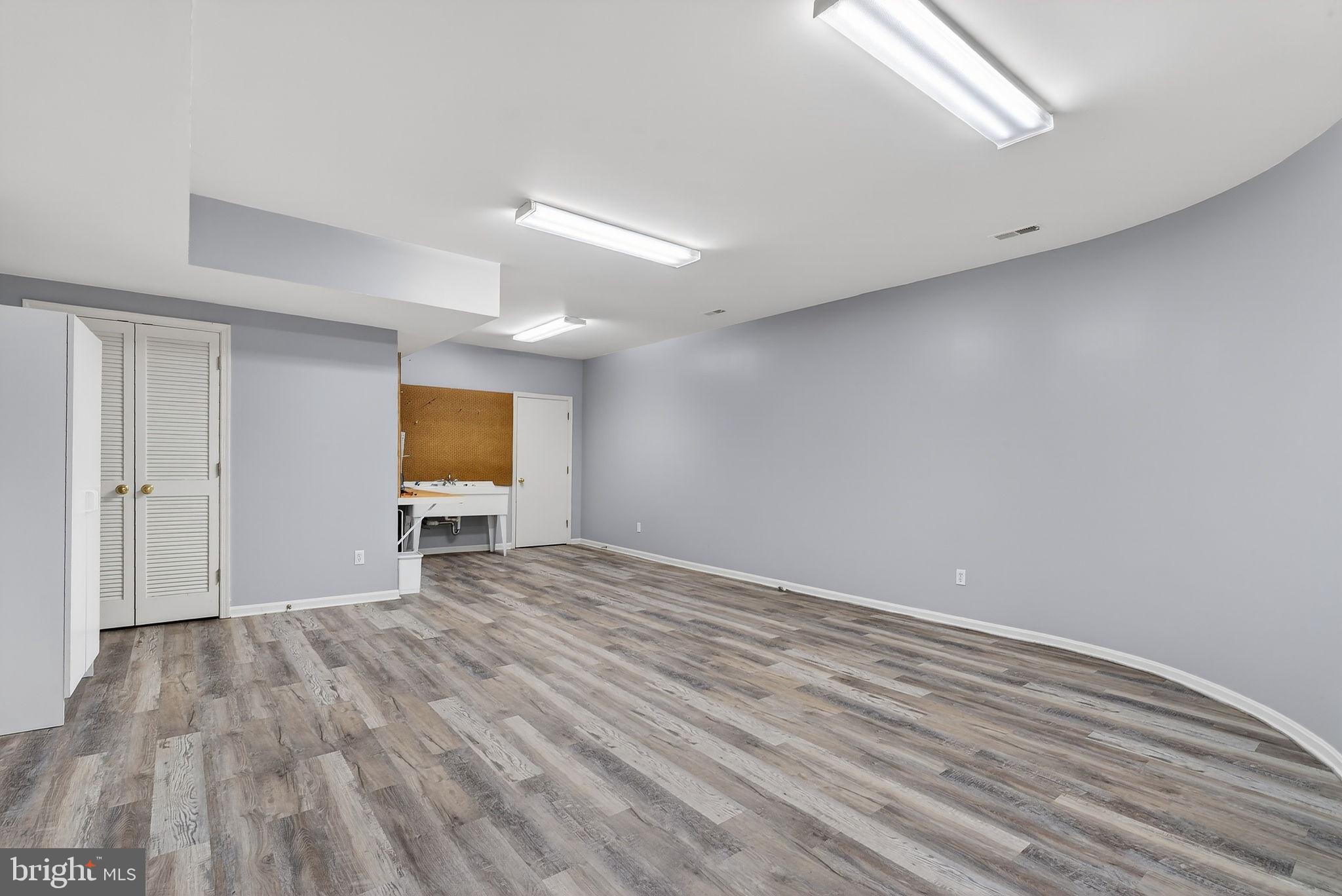 LAKE POTOMAC - Residential