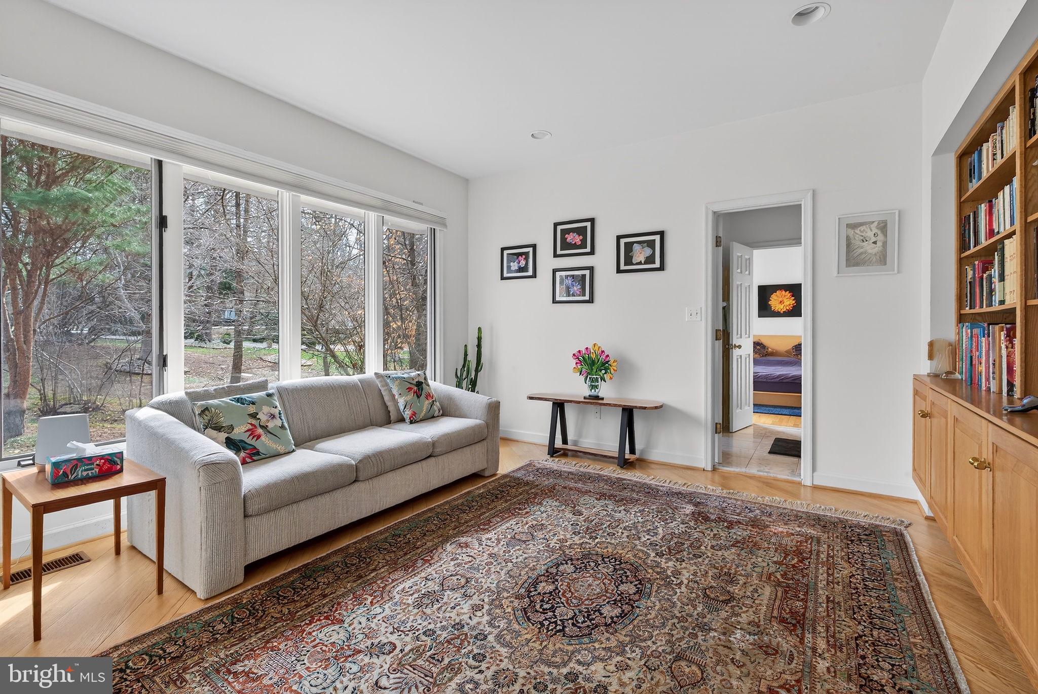 LAKE POTOMAC - Residential