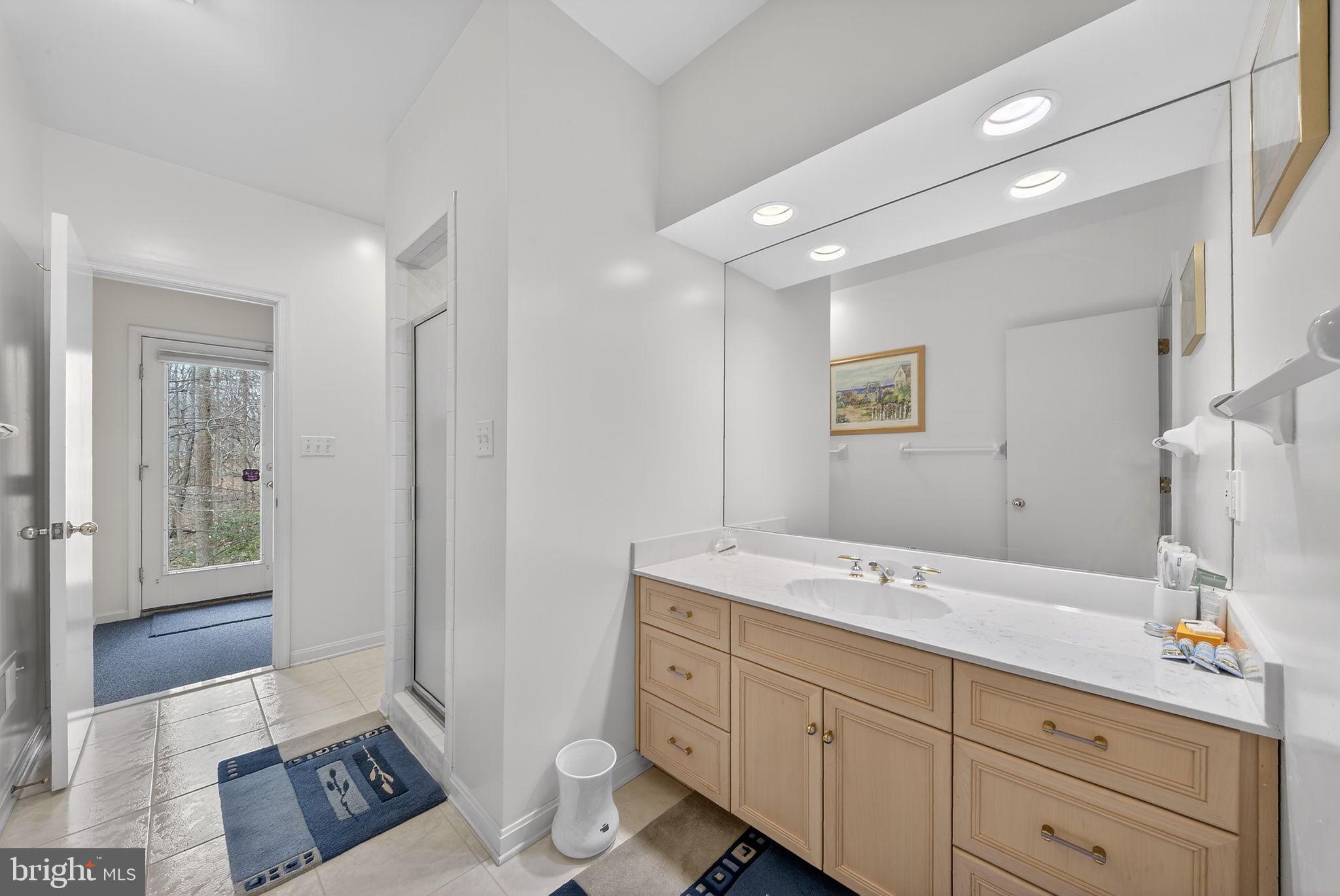 LAKE POTOMAC - Residential