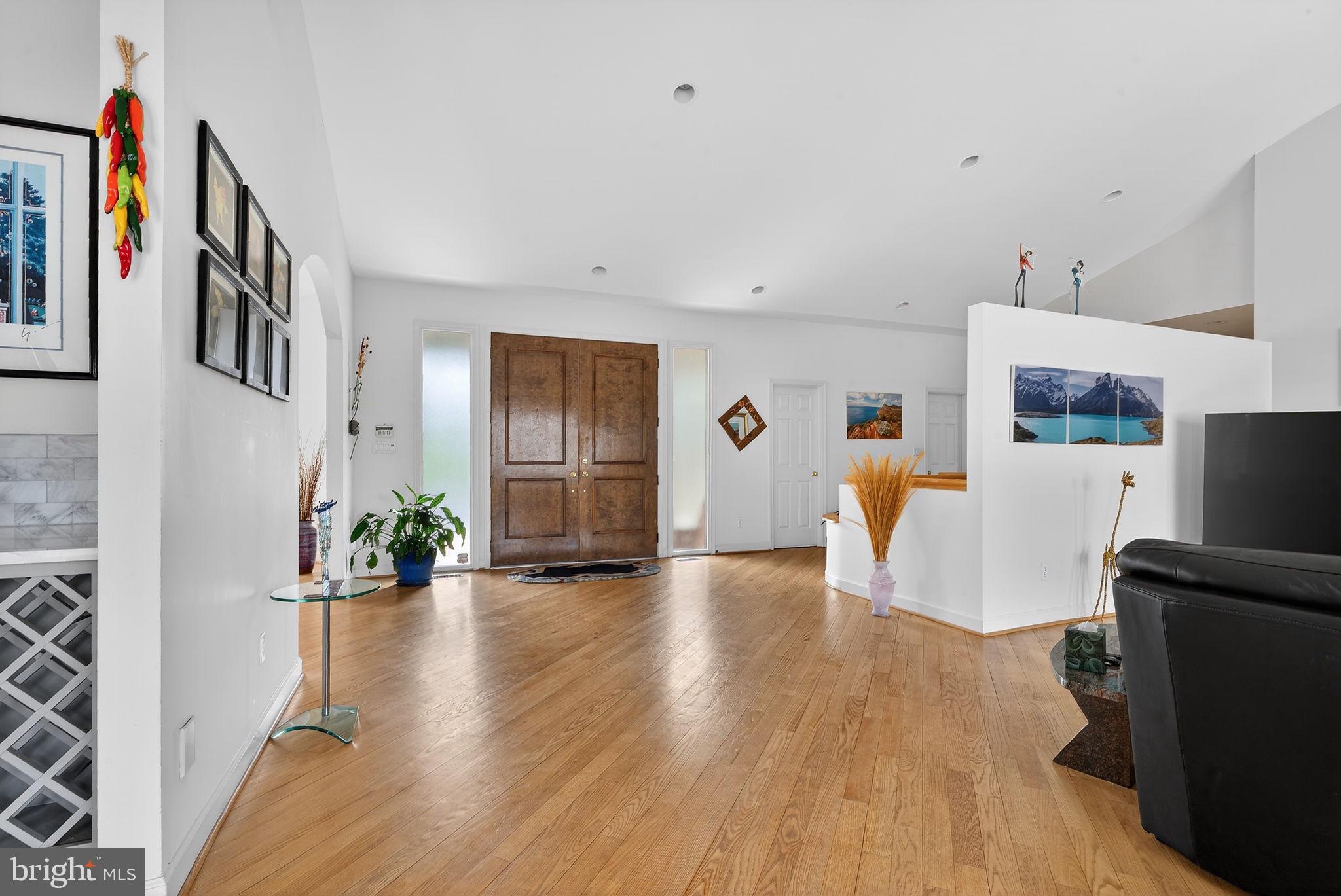 LAKE POTOMAC - Residential