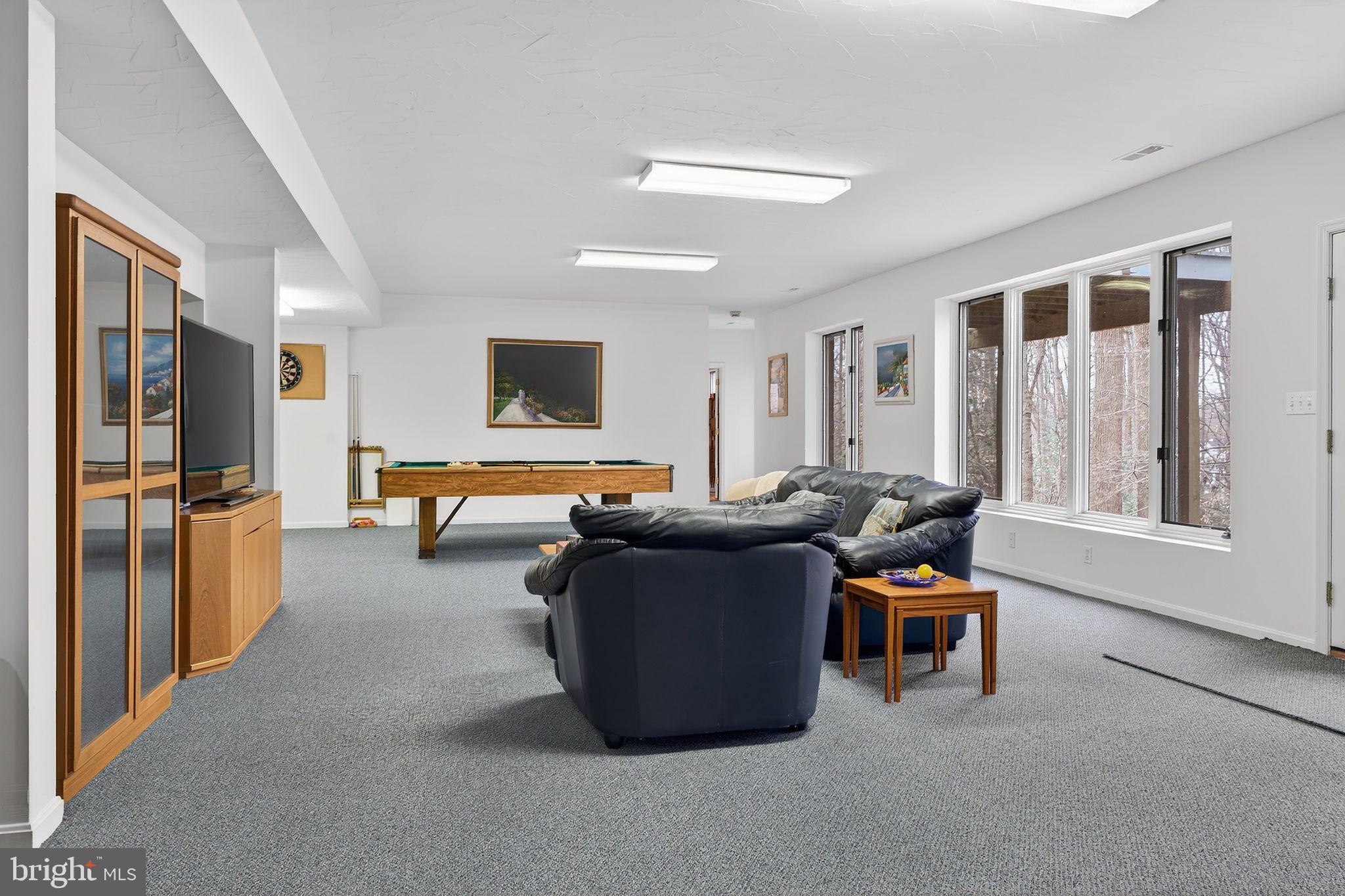 LAKE POTOMAC - Residential