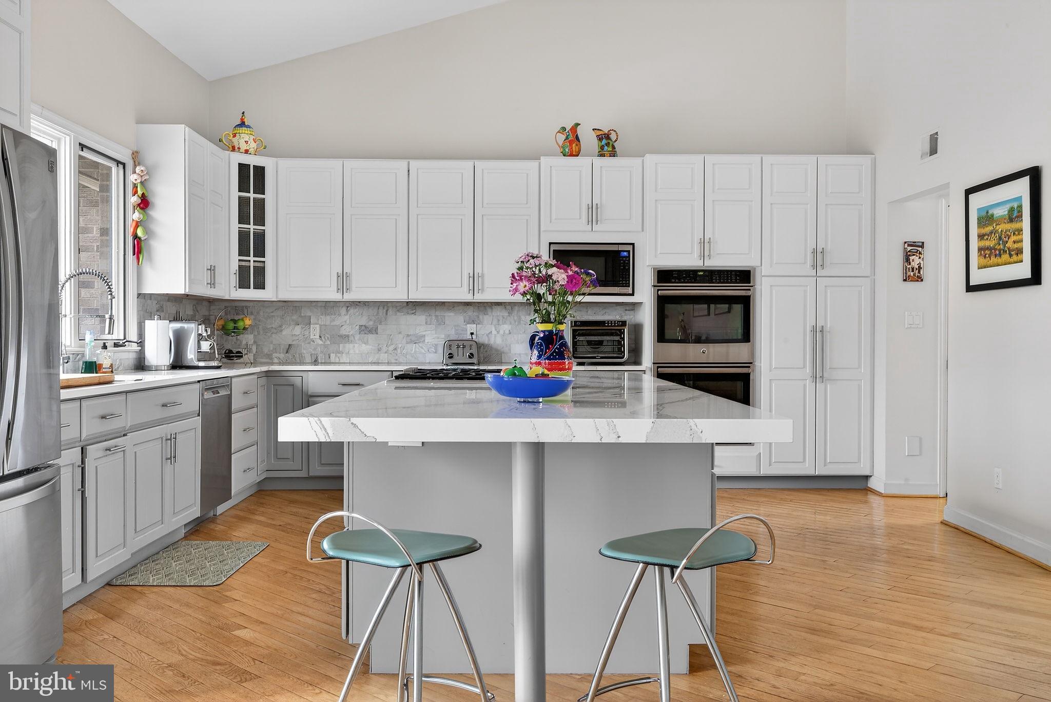 LAKE POTOMAC - Residential