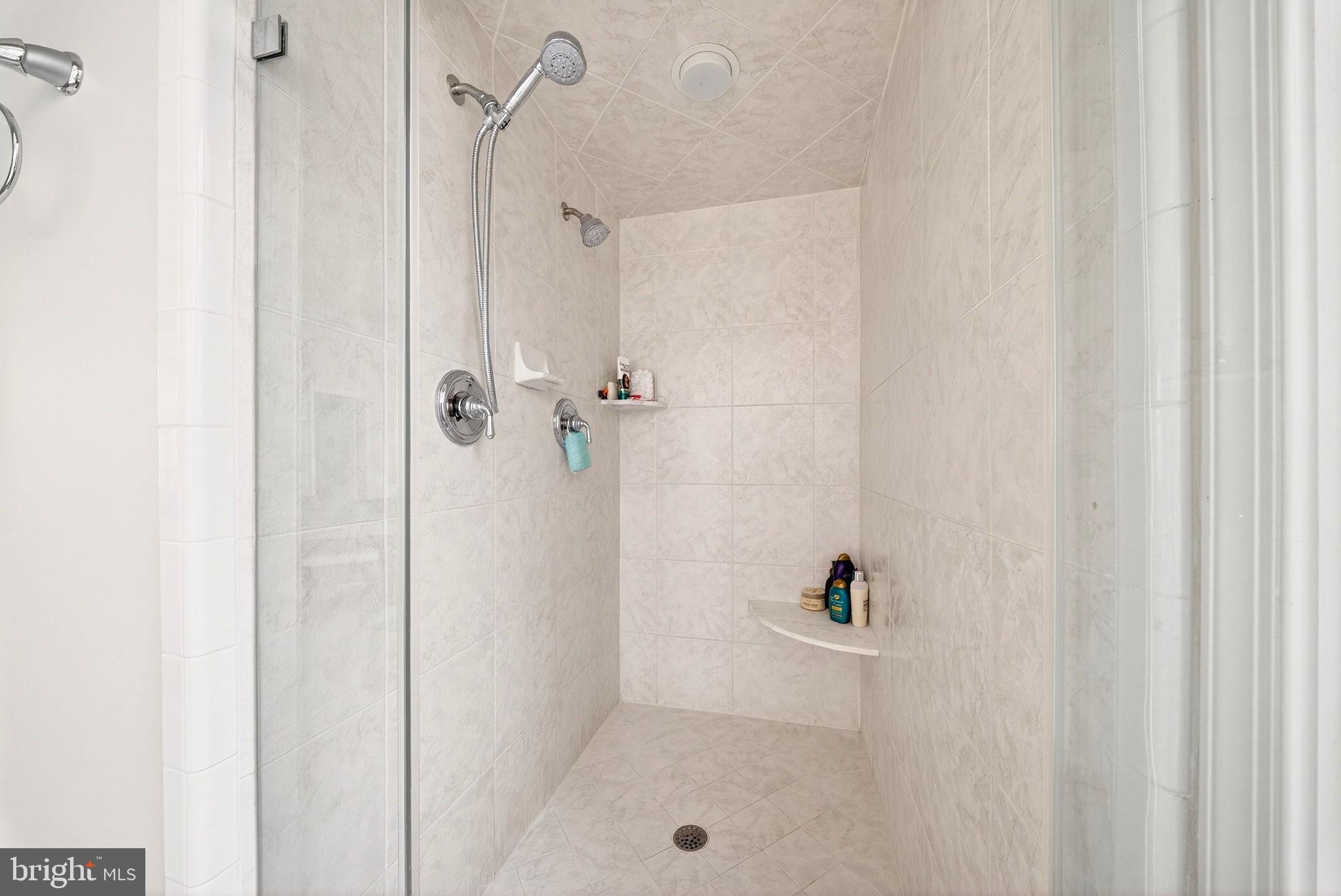 LAKE POTOMAC - Residential