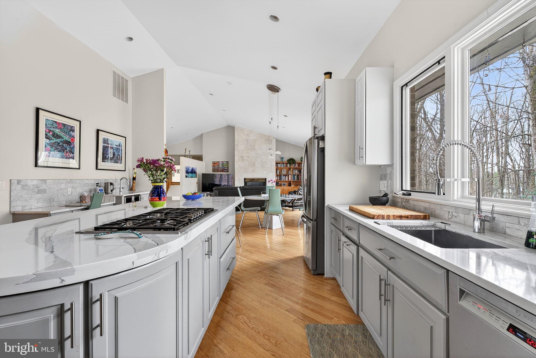 LAKE POTOMAC - Residential