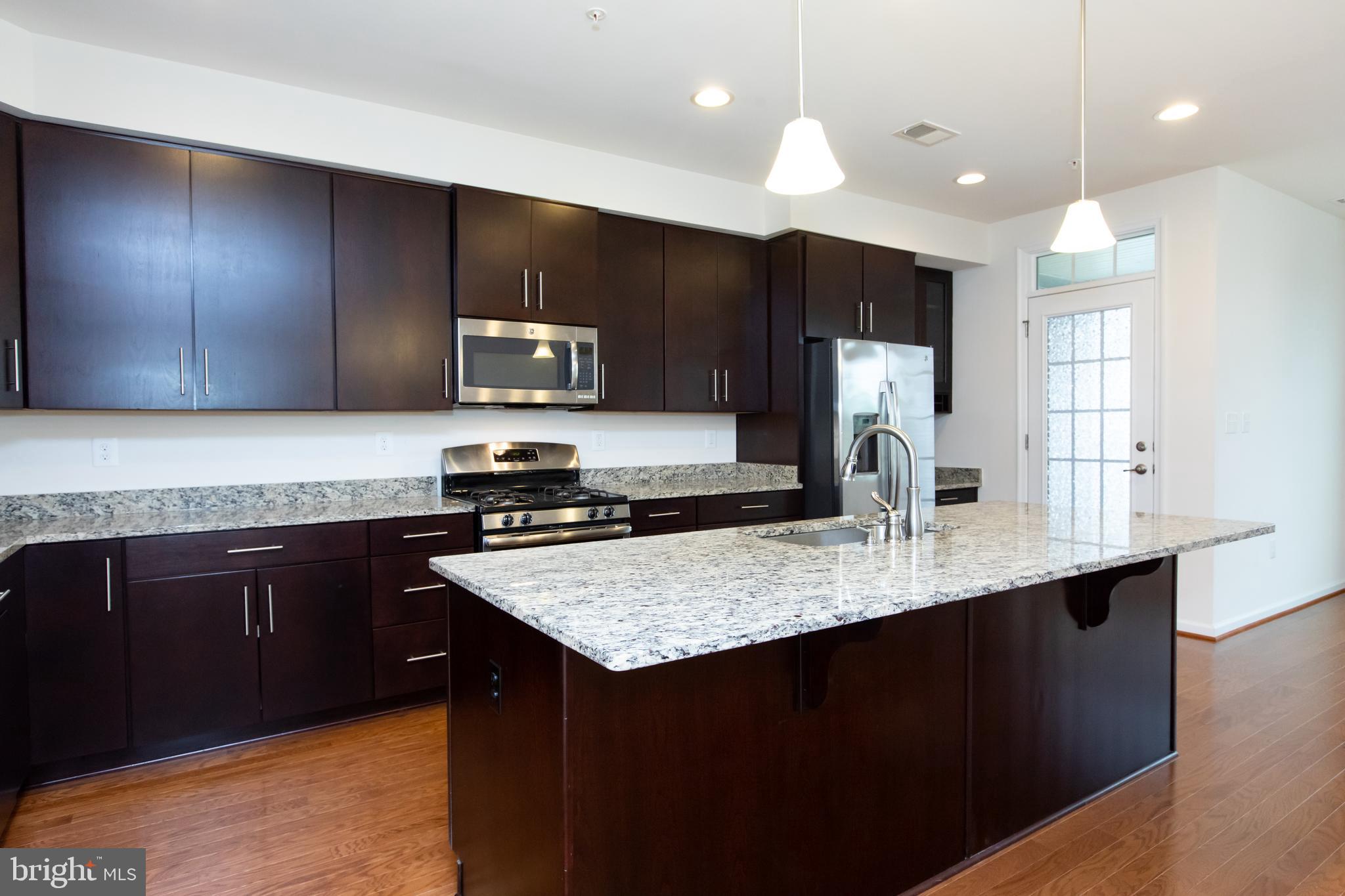 GREENBELT STATION - Residential