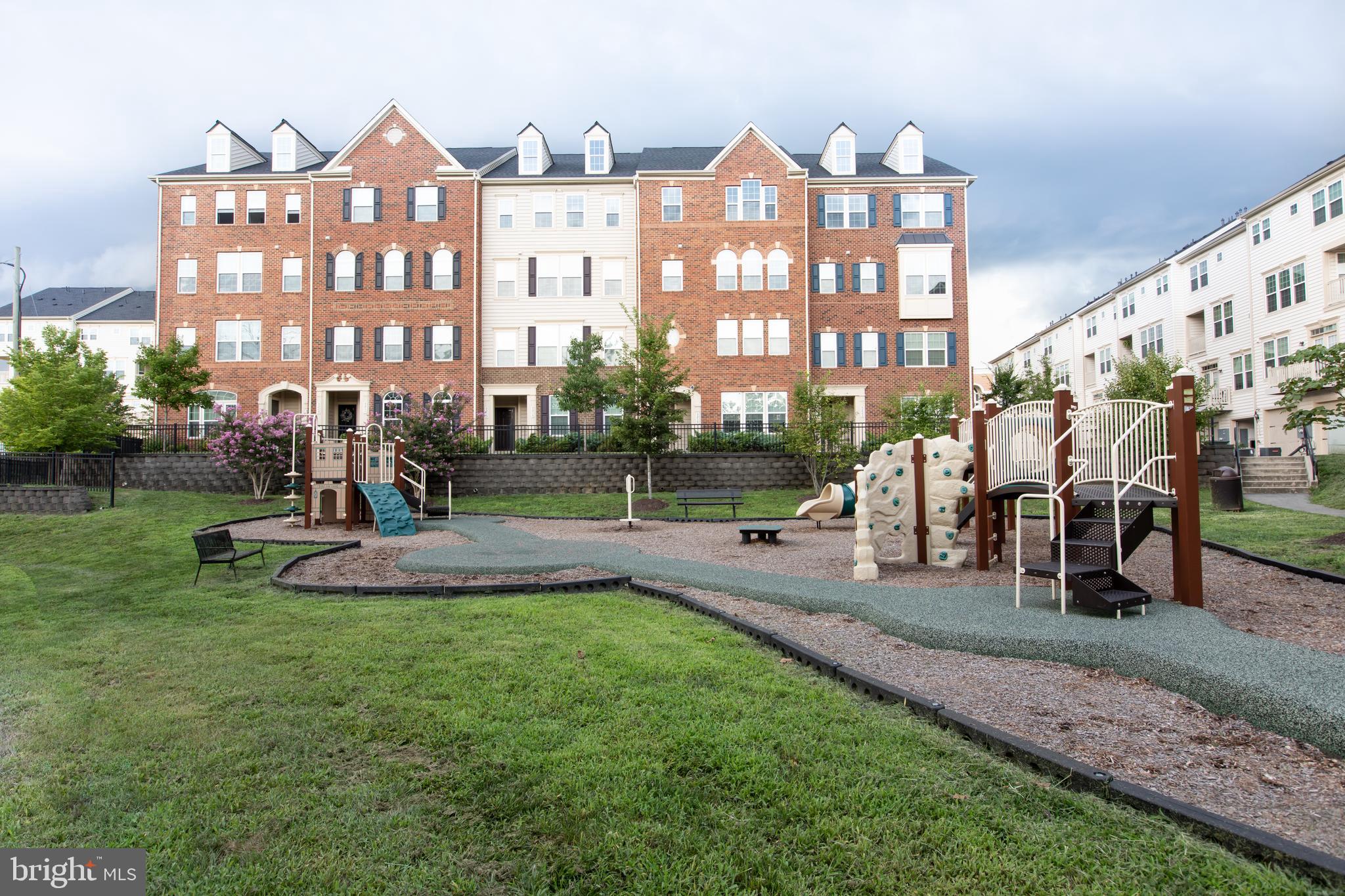 GREENBELT STATION - Residential